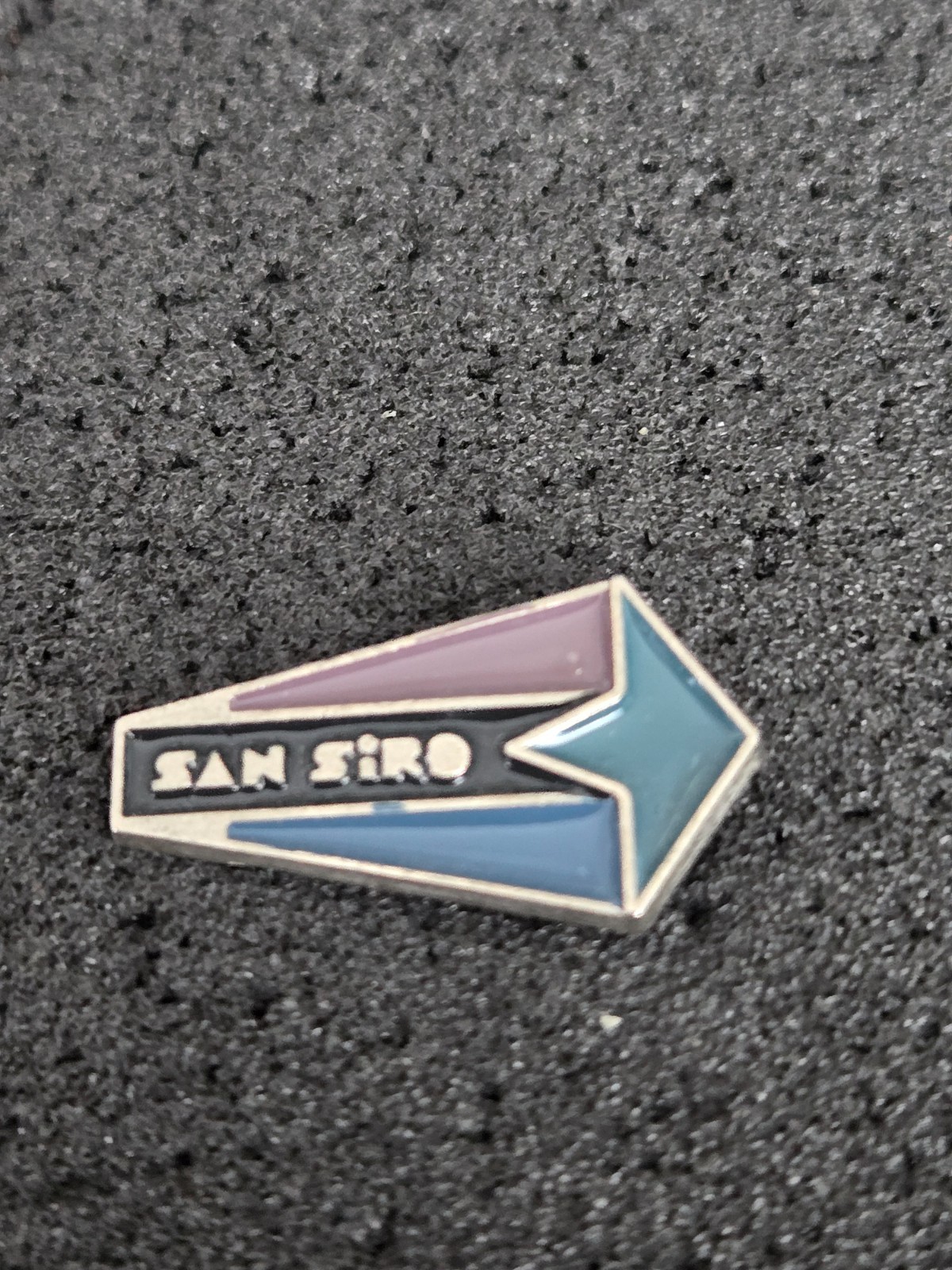 ➔ SAN SIRO ➔Pin/Pins ➔ From Collection * 24360