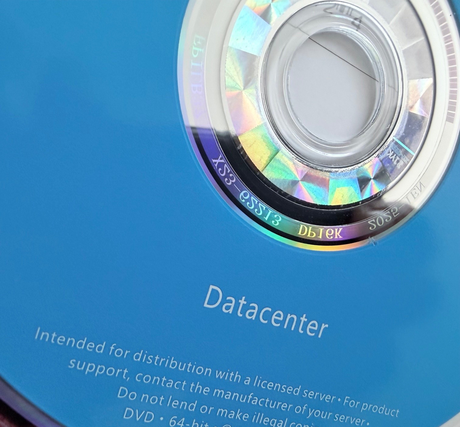 Microsoft Windows Server 2025 Datacenter 16 Core OEM DVD EP2-25149