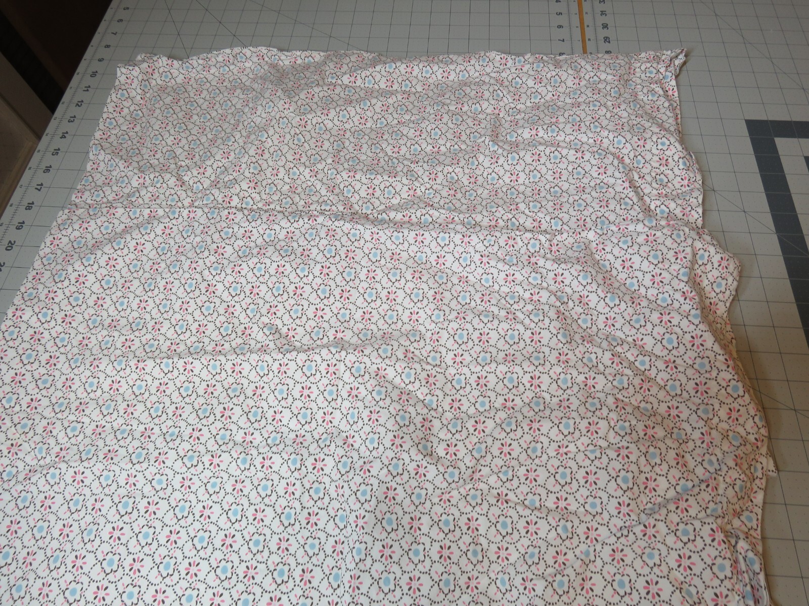 TWO Pottery Barn Kids Brooklyn Pillowcases Standard Cotton Geometric Pattern Vtg