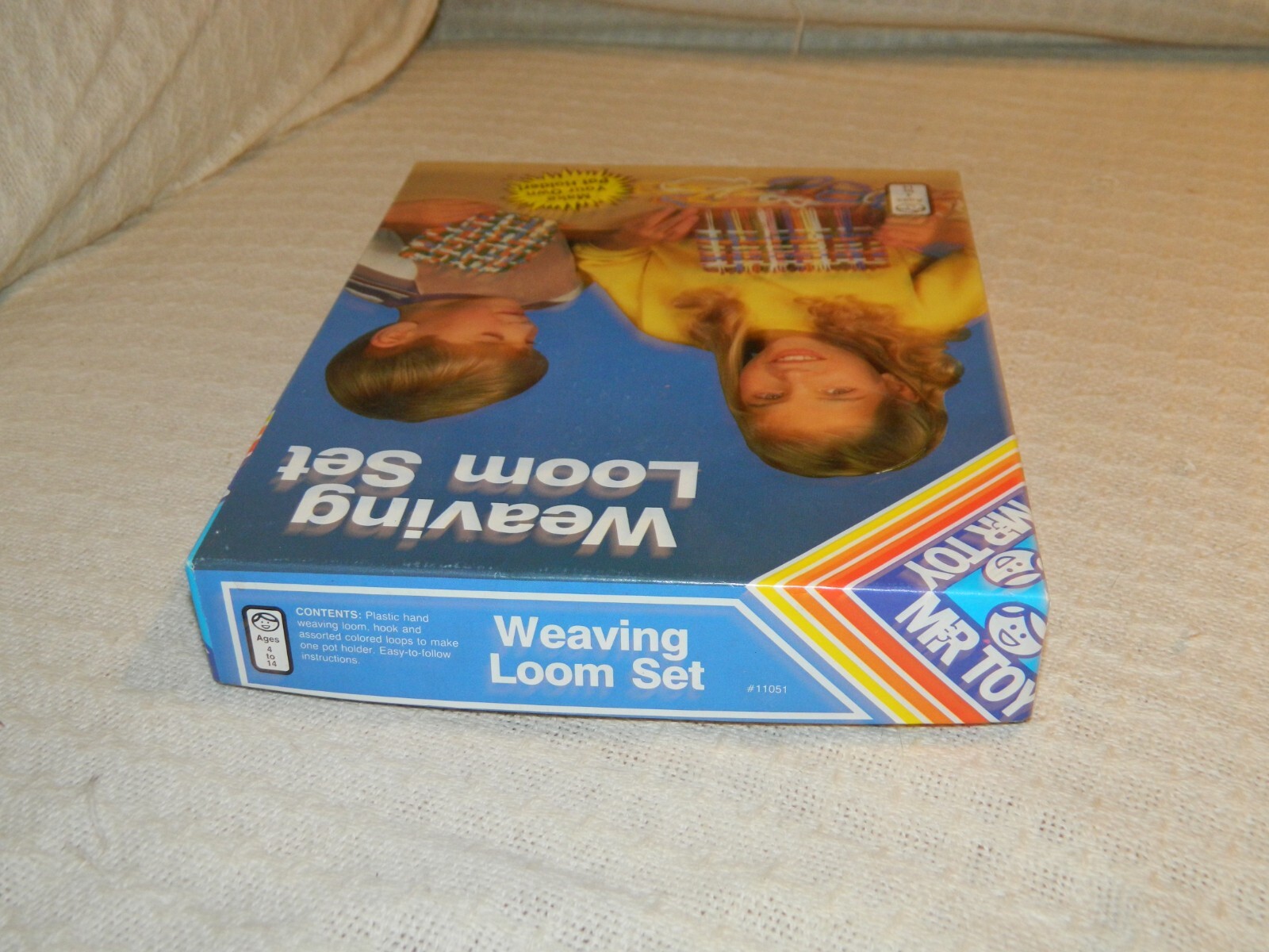 Vintage Mr. Toy Weaving Loom Set BOXED