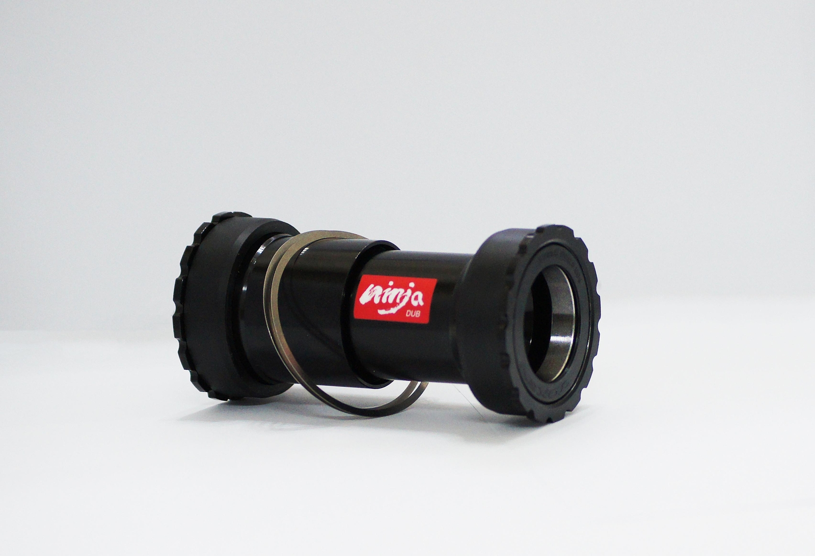 TOKEN Press Fit Bottom Bracket, BB386 Φ46mm to SRAM DUB Φ29mm