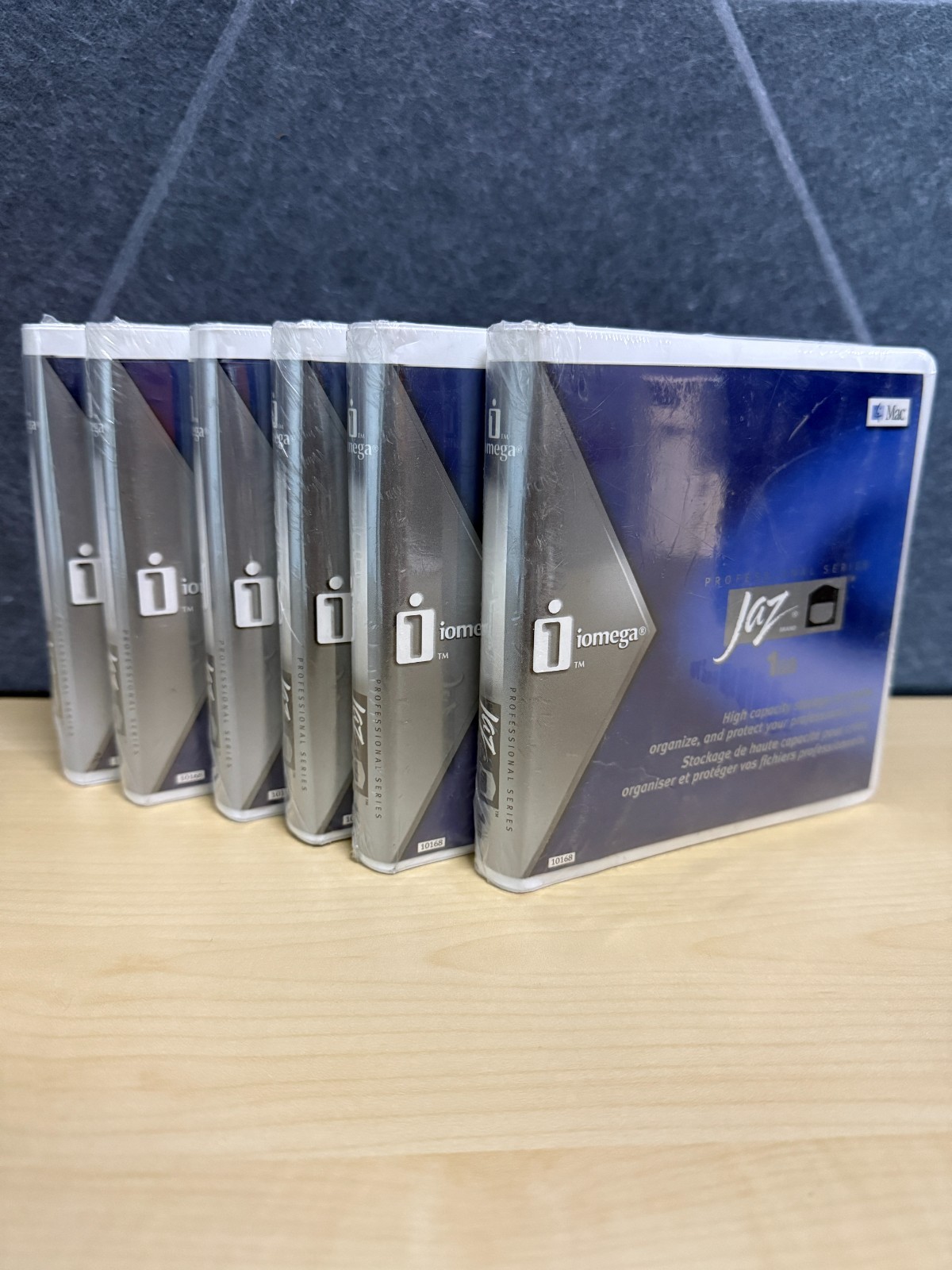 New Sealed IOMEGA Jaz 1GB disks PC MAC Formatted Professional Series - 6 Count