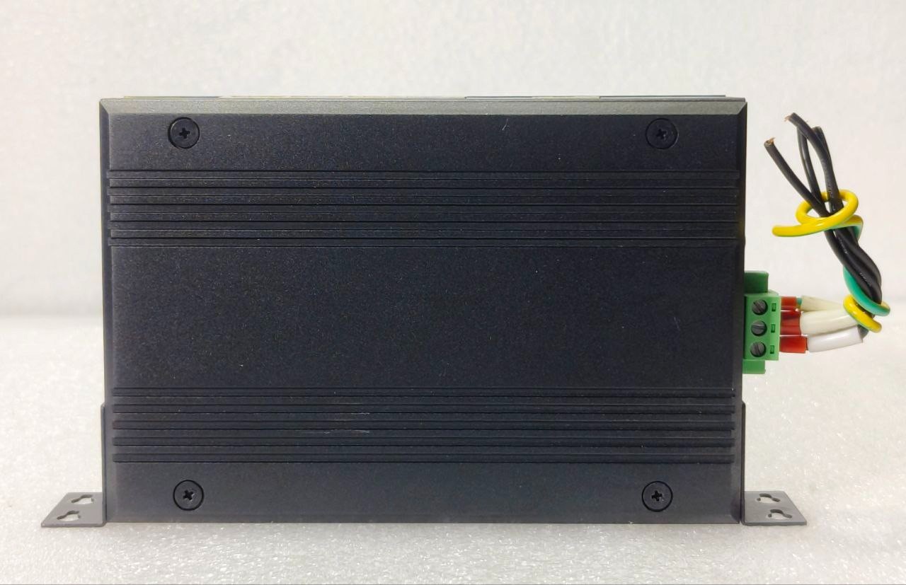 UOTEK UT-6405 INDUSTRIAL 5-PORT 100M UNMANAGED ETHERNET SWITCH 12/24/48VDC(USED)