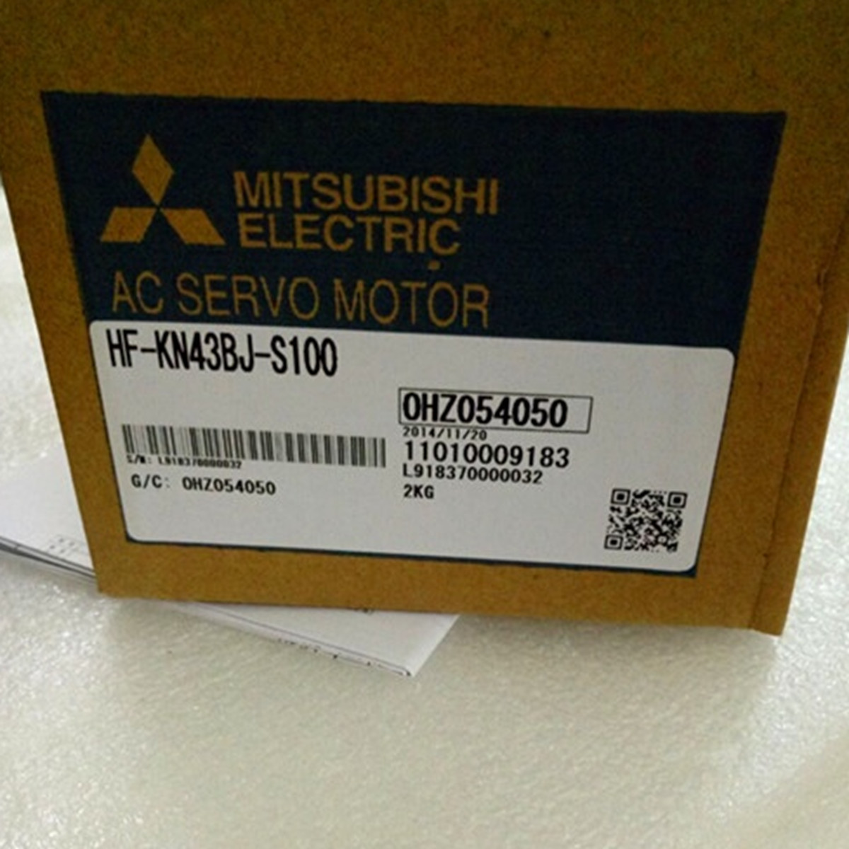 NEW MITSUBISHI HF-KN43BJ-S100 Servo Motor