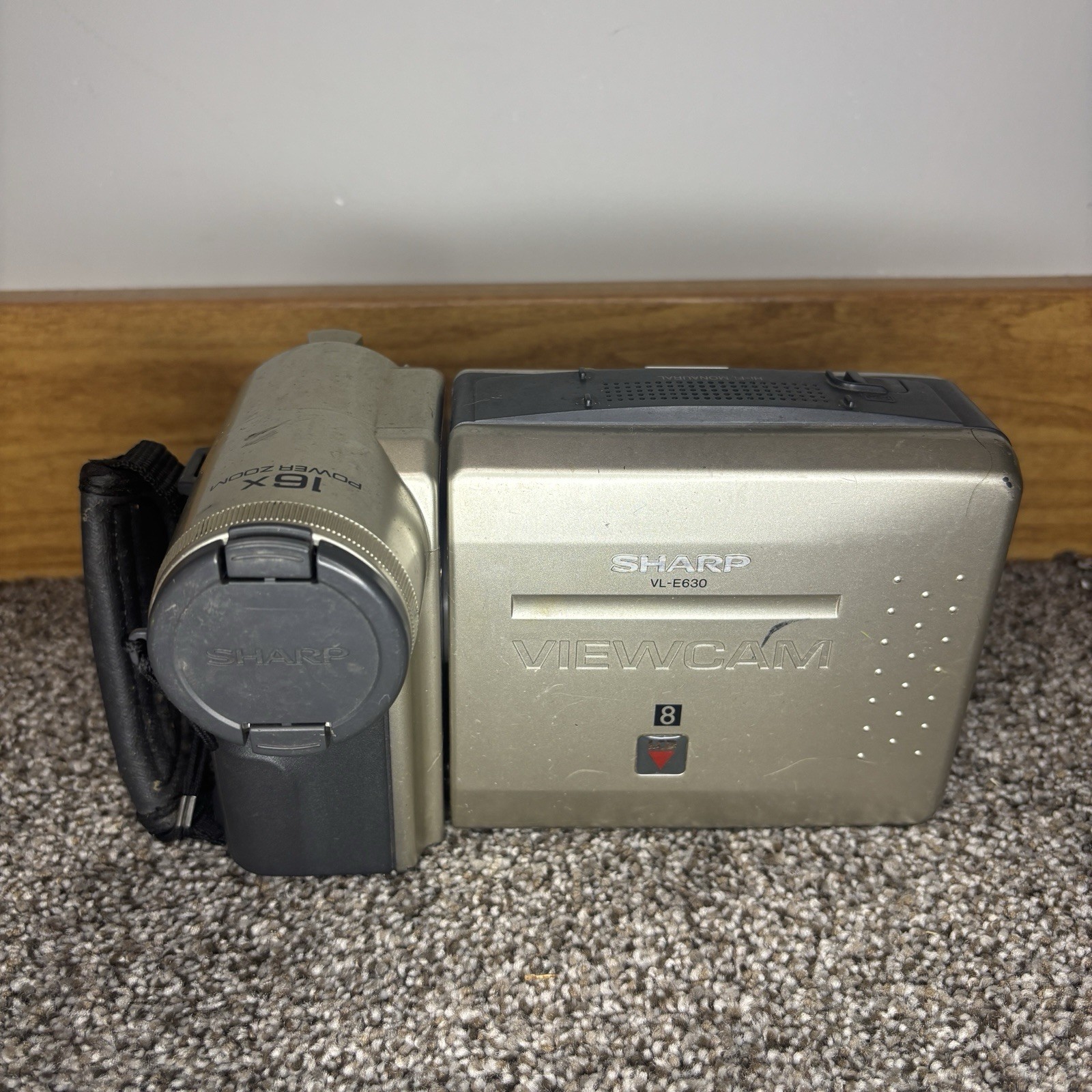 Sharp VL-E760 Analog 8mm Camcorder Untested
