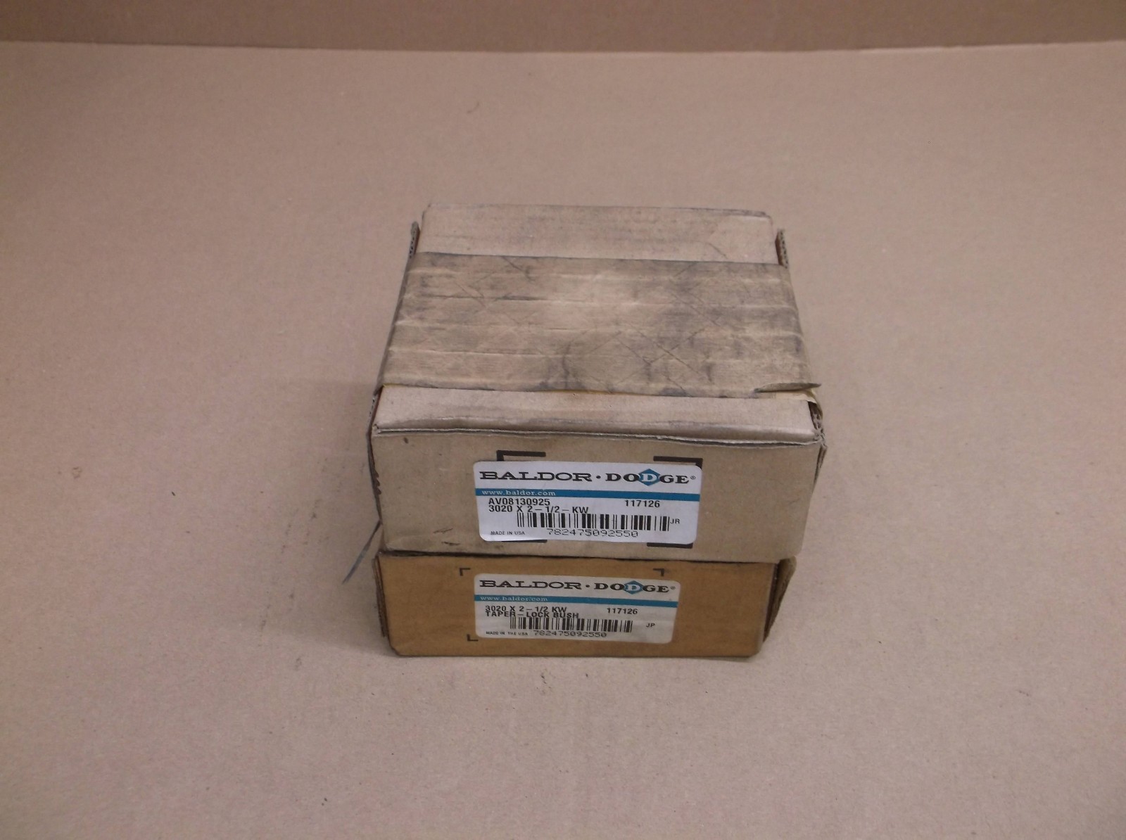 117126 3020 X 2-1/2-KW Baldor Dodge ABB NEW Keyway Taper Locking Bushing