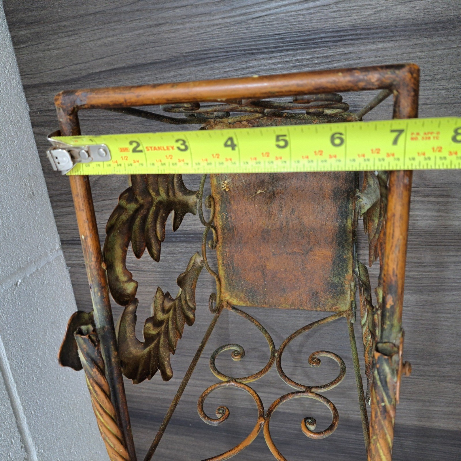 Vintage Copper Metal Basket Distressed Leaf Scroll Handle Planter Decor