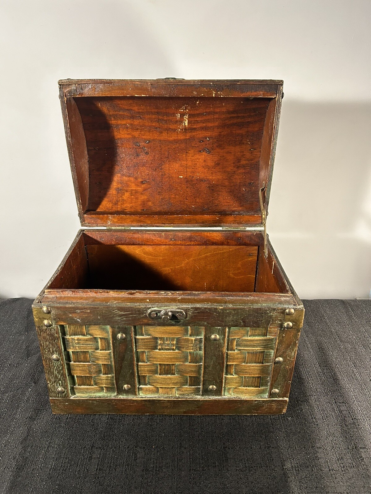 Decorative Chest - Storage Box Large With a leather handle