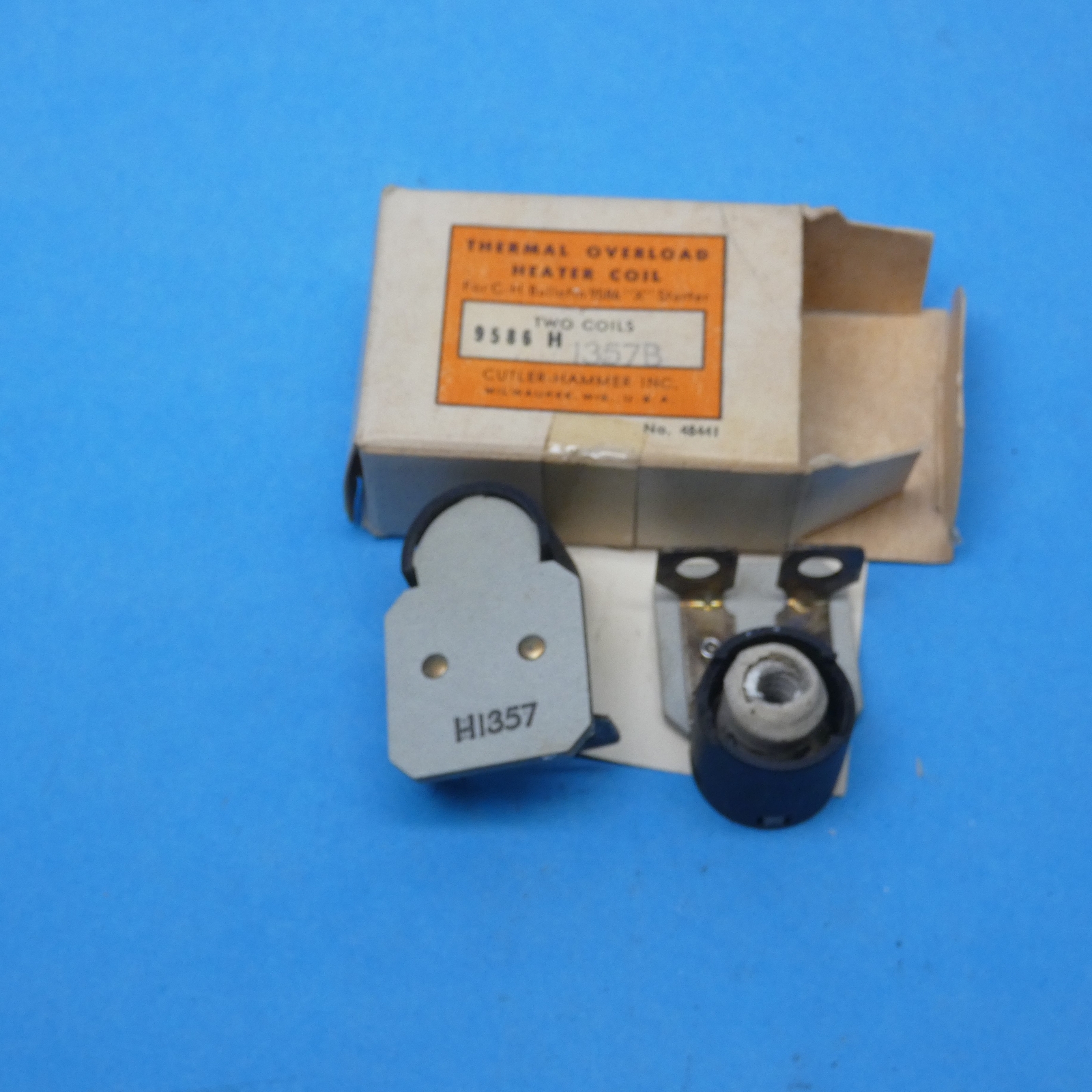 Cutler Hammer 1357B Thermal Overload Relay Heater Element QTY 2 NIB/NOS