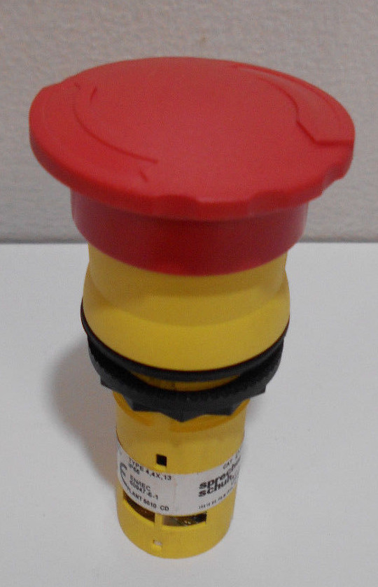 Sprecher+Schuh D7D-MT44X02 Twist and Release Stop Button