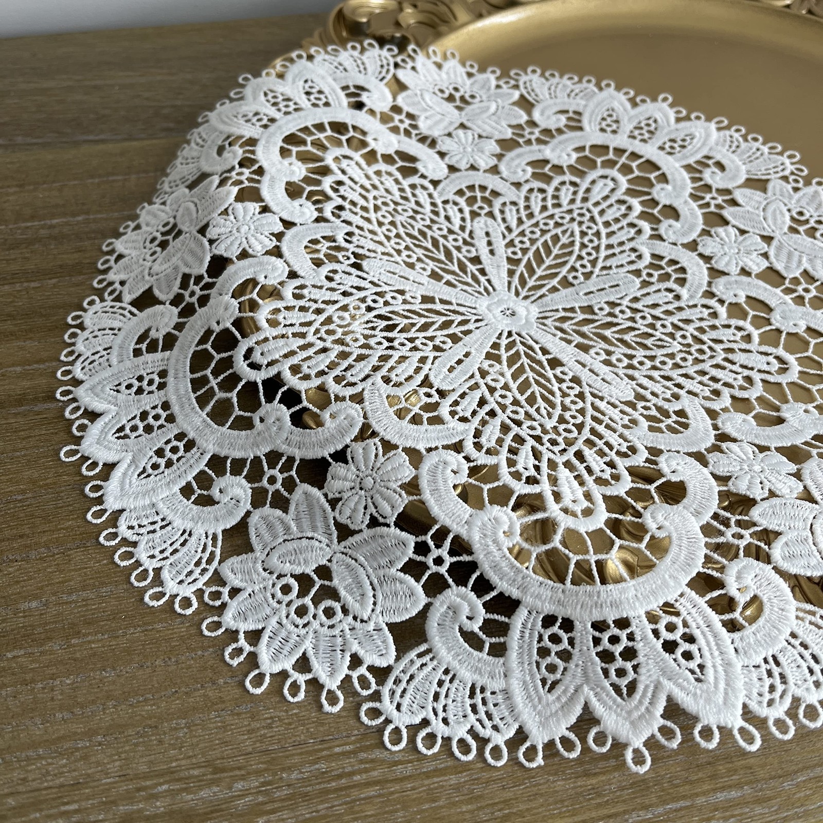 2Pack Round Lace Placemats for Dining Table,11inch Diameter Delicate Floret E...