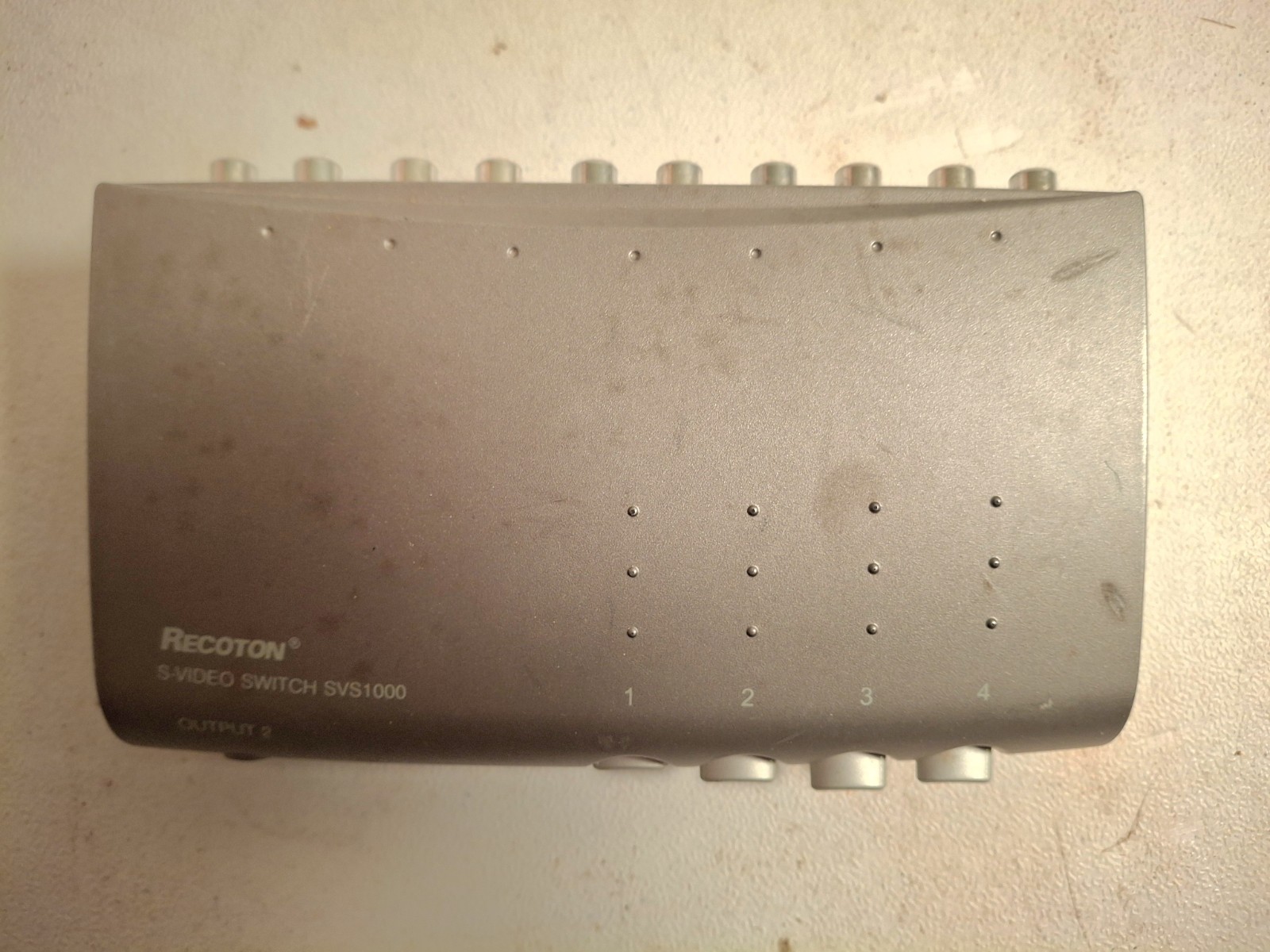 Recoton s-video switch svs1000