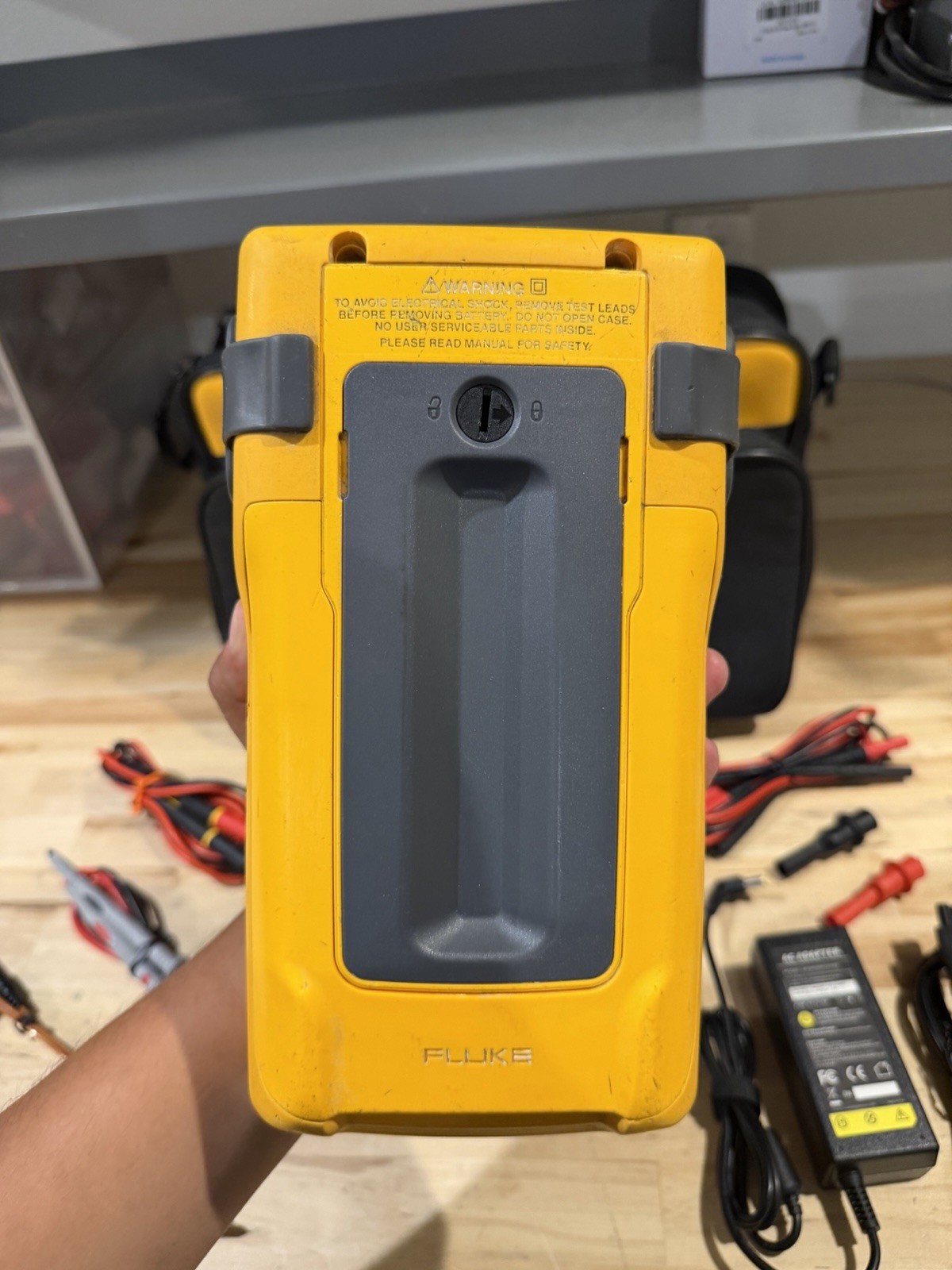 FLUKE 754 DOCUMENTING PROCESS CALIBRATOR W/ ACCESSORIES (TESTED) FREE SHIPPING