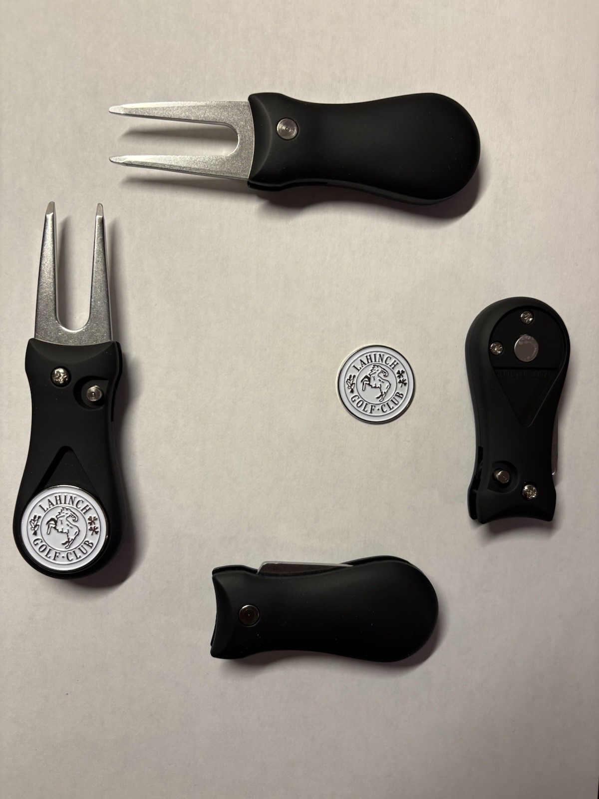 (1)  Switchblade Golf Divot Tool & (1) Lahinch Golf Club 1" Coin Golf Marker
