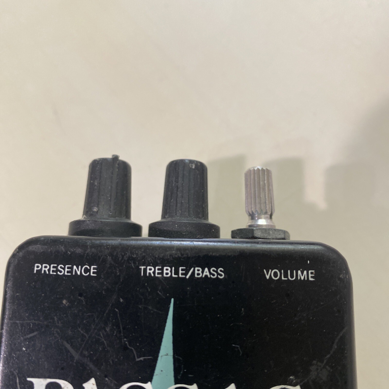 Passac EC-100 Acoustic Equalizer Guitar Preamp