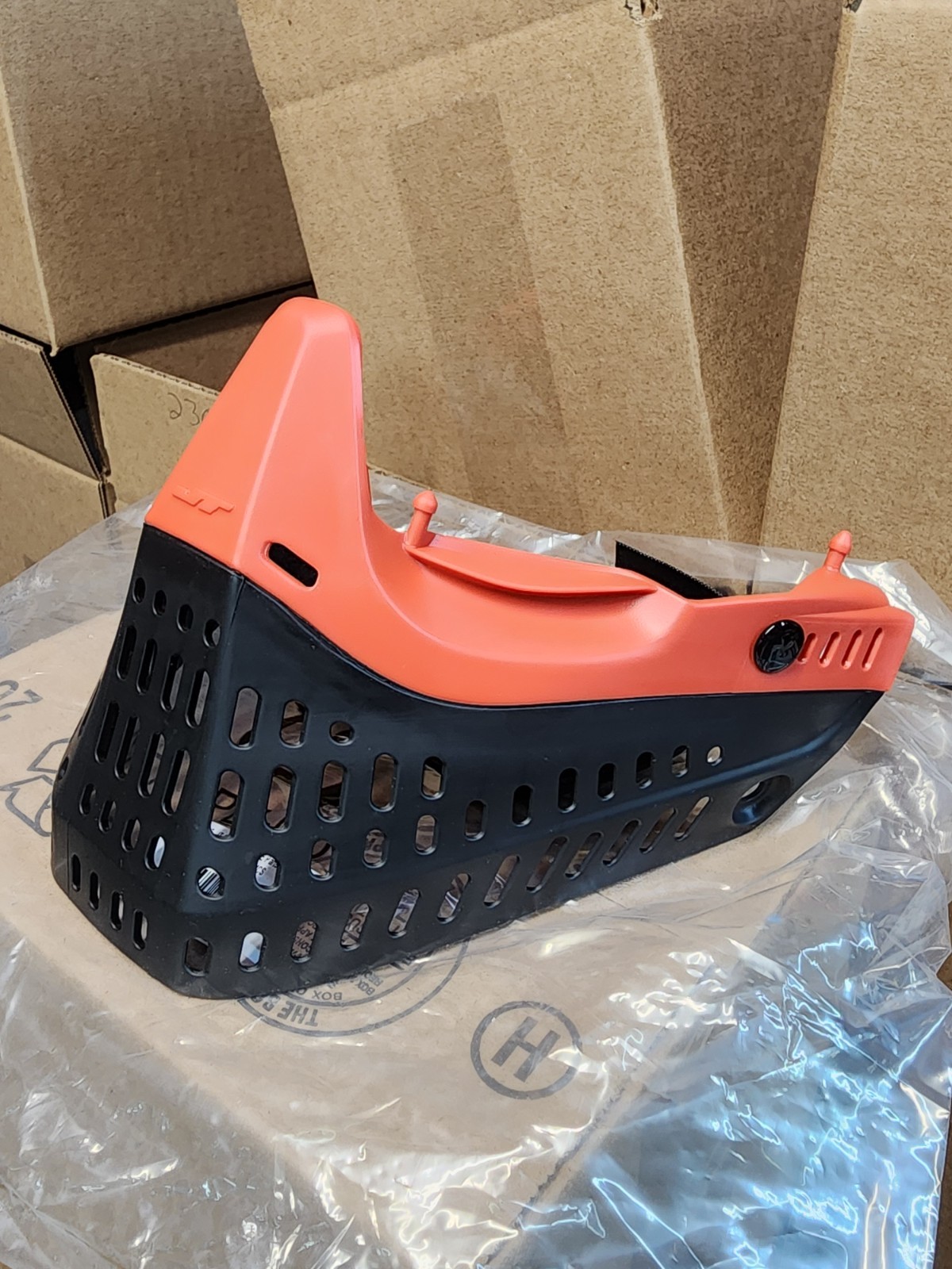 JT Spectra ProFlex SE Garnet Nose w/Black Skirt 23018 Magnetic Chin Strap