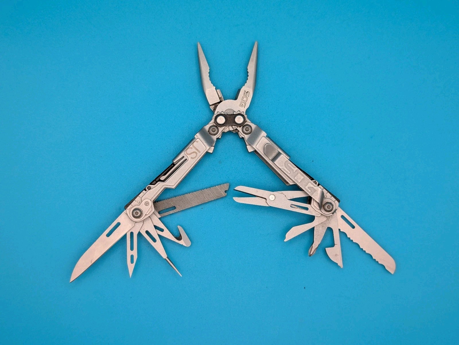 SOG PowerPint Tool Compact Lightweight Silver Multi-Tool!