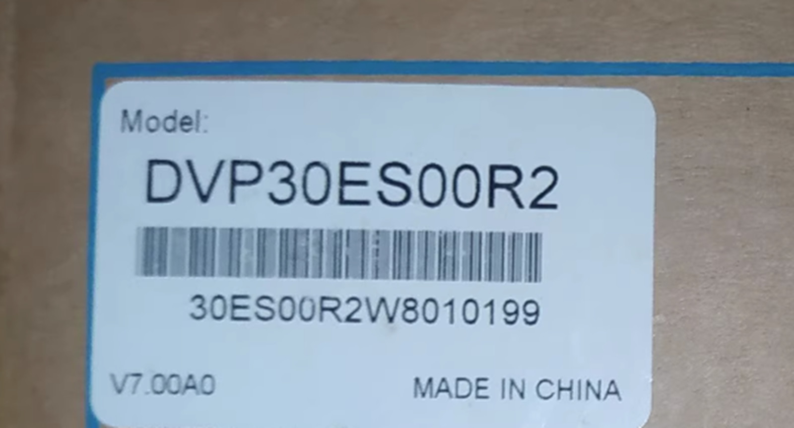 NEW Delta DVP30ES00R2 PLC Controller 100-240VAC 18DI 12DO Relay Output