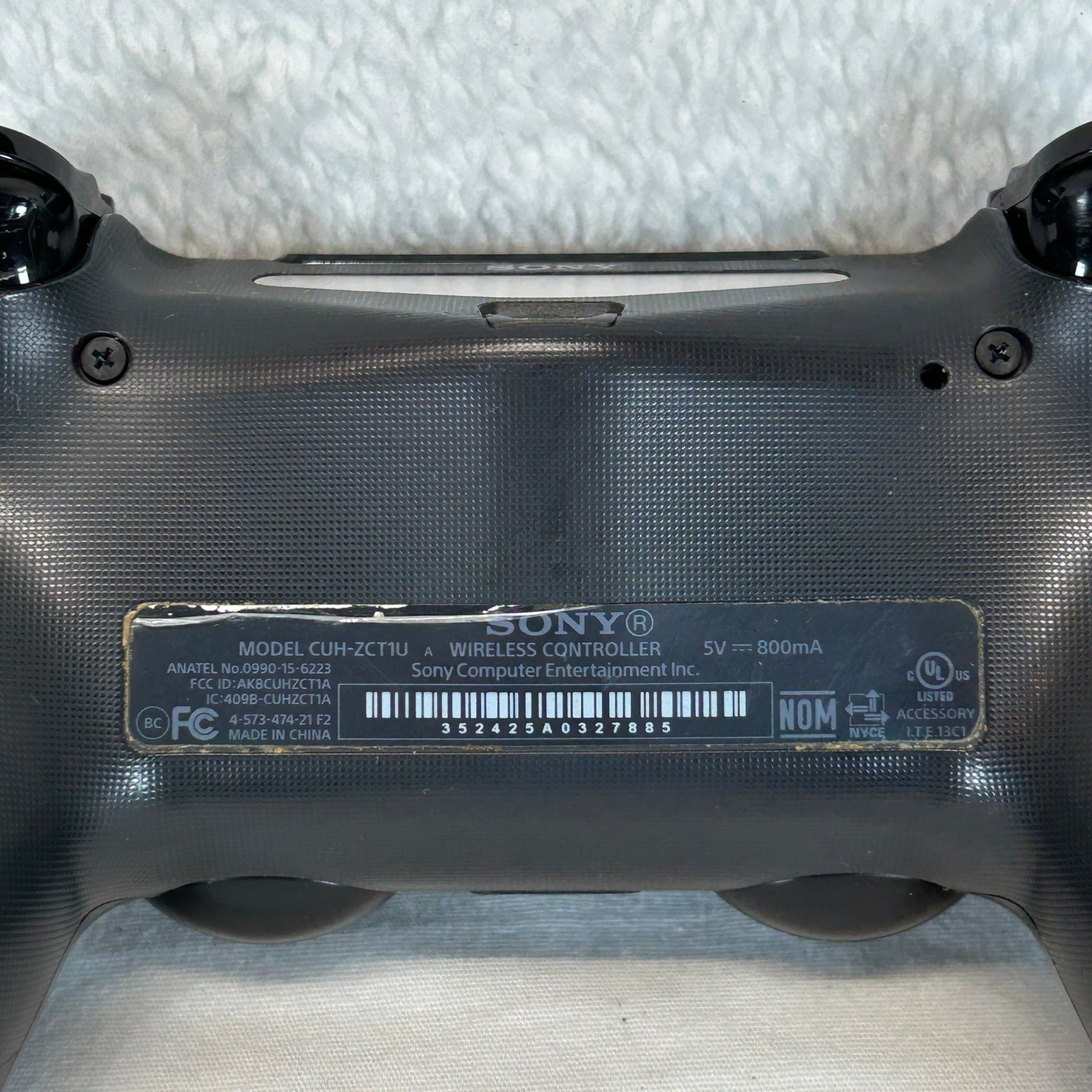 2 Sony PlayStation DualShock 4 Wireless Controllers & Energizer Charging Station