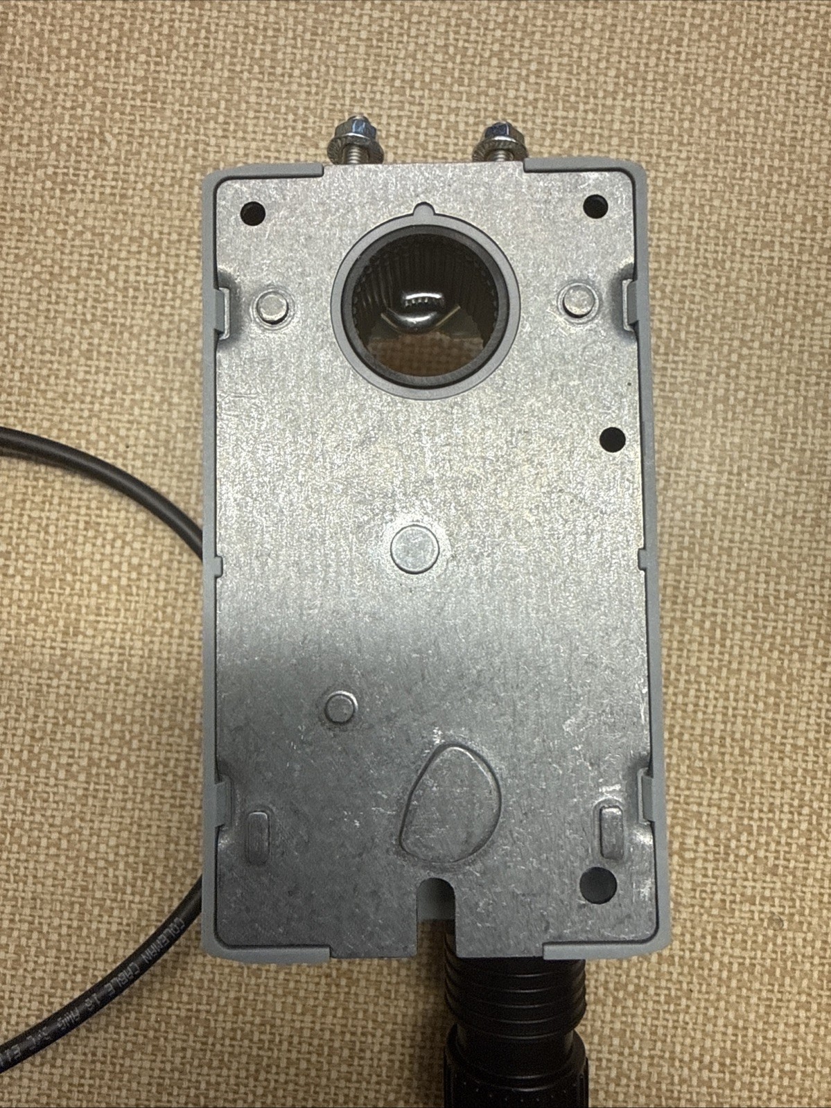New Belimo LMB24-3 Non-Spring Return Damper Actuator 24V 45 in-lb