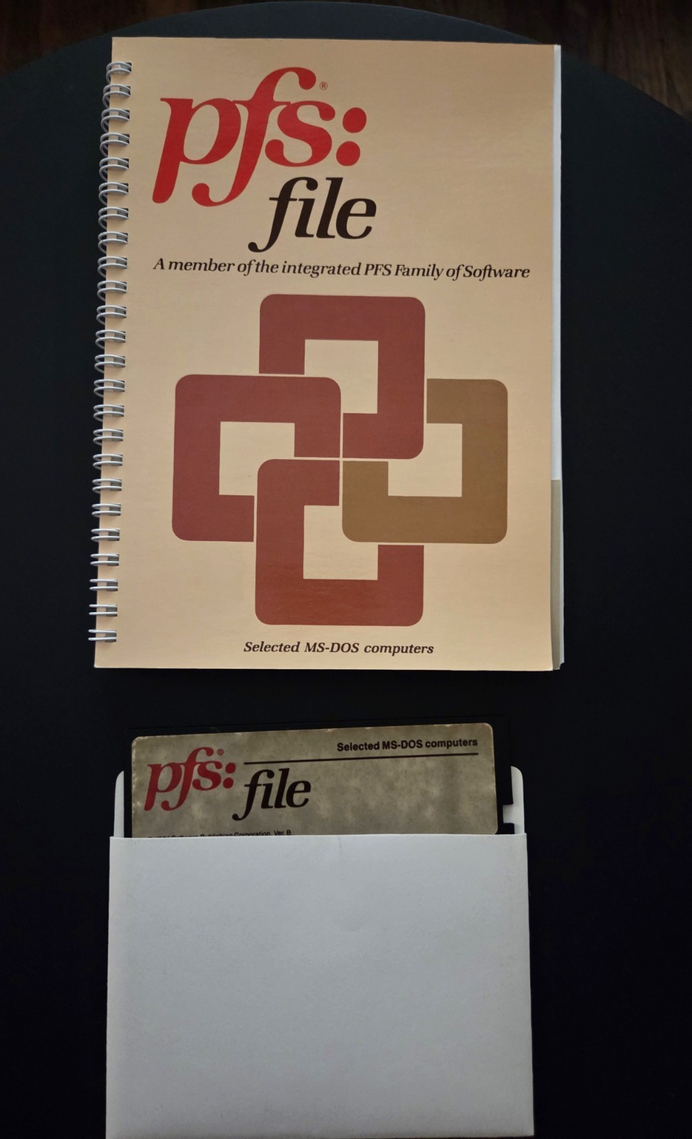 Pfs software bundle, og professional write, write version 2.0 and pfs file
