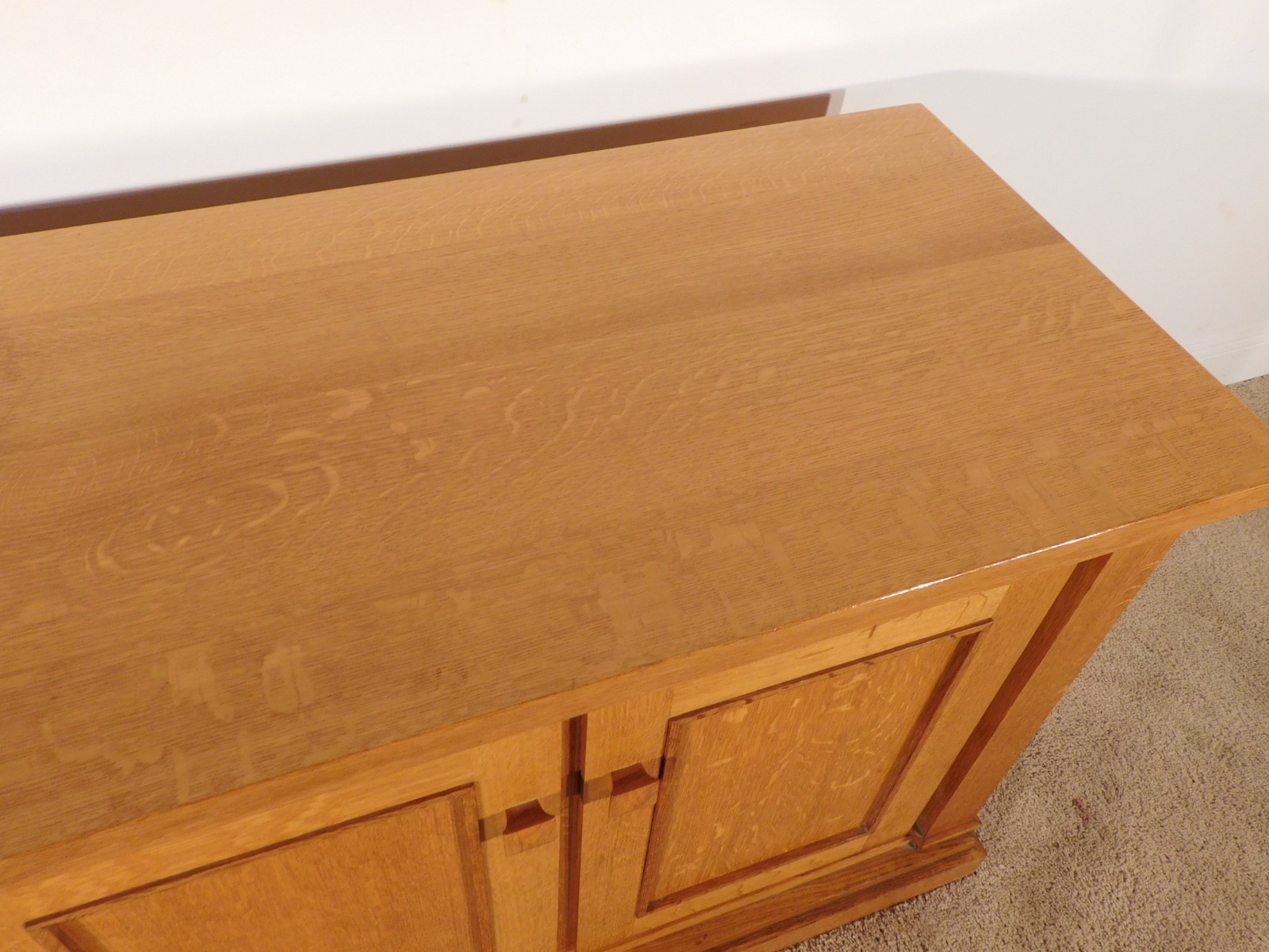 Ca 2000 Benchmade Swartzendruber Goshen IN Quartersawn Prairie Mission Sideboard