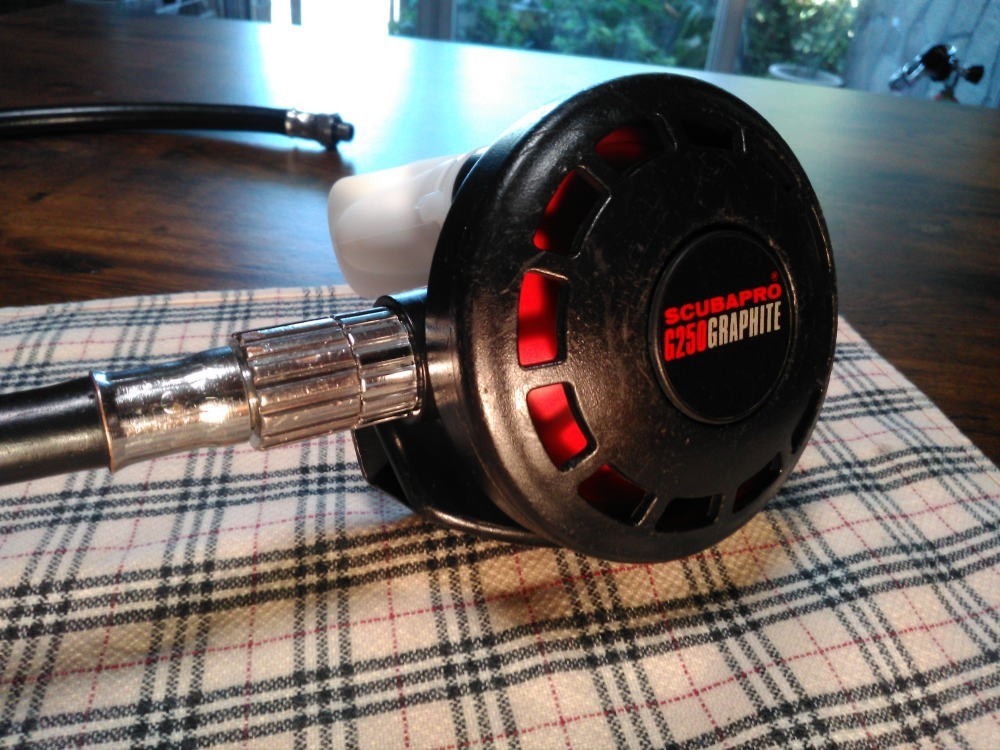 Scubapro G250 GRAPHITE Second-Stage, Good Cndition.