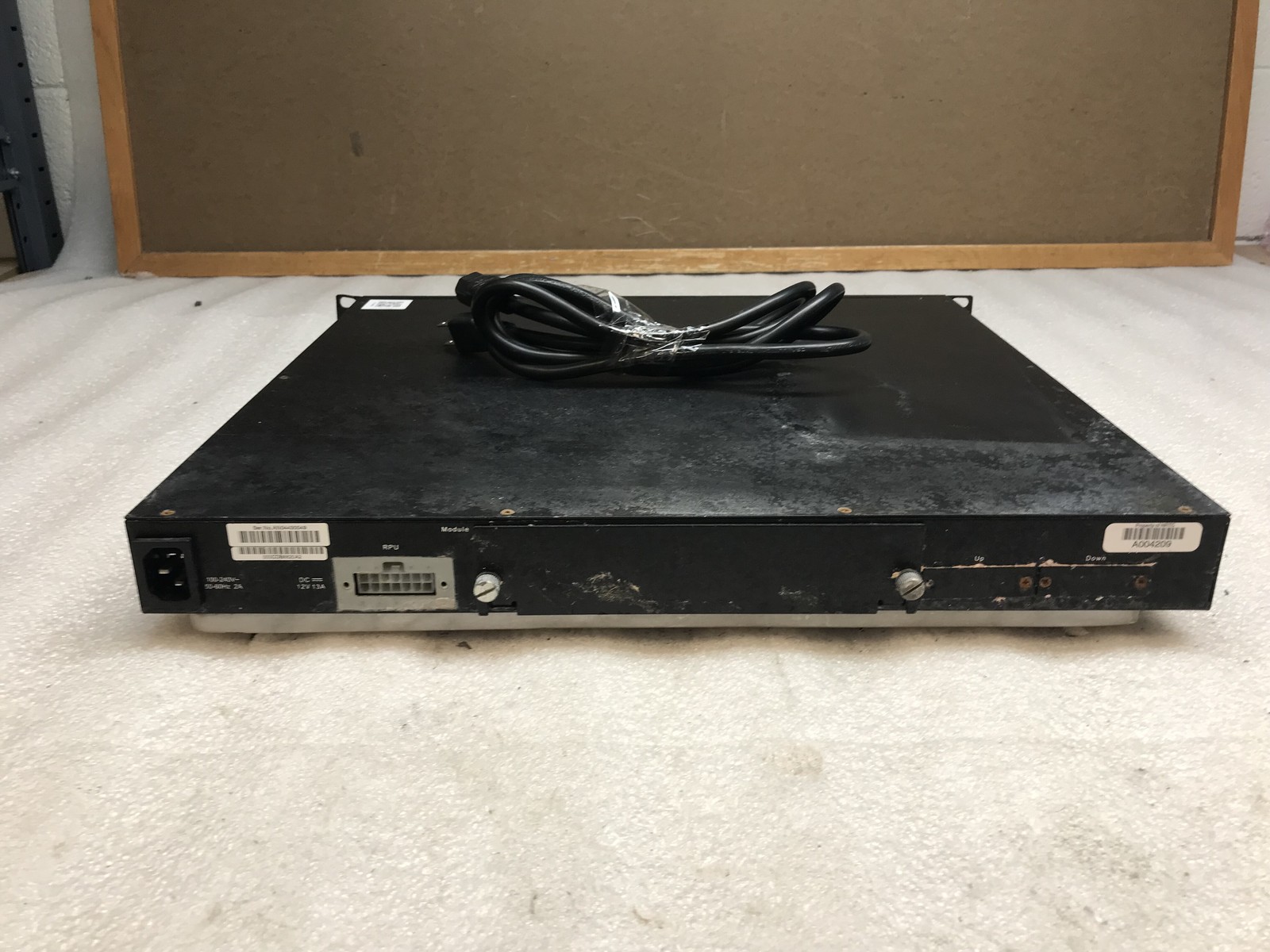 Foundry Networks EdgeIron 24GS 24 Port Gigabit Managed Switch with Rack Ears