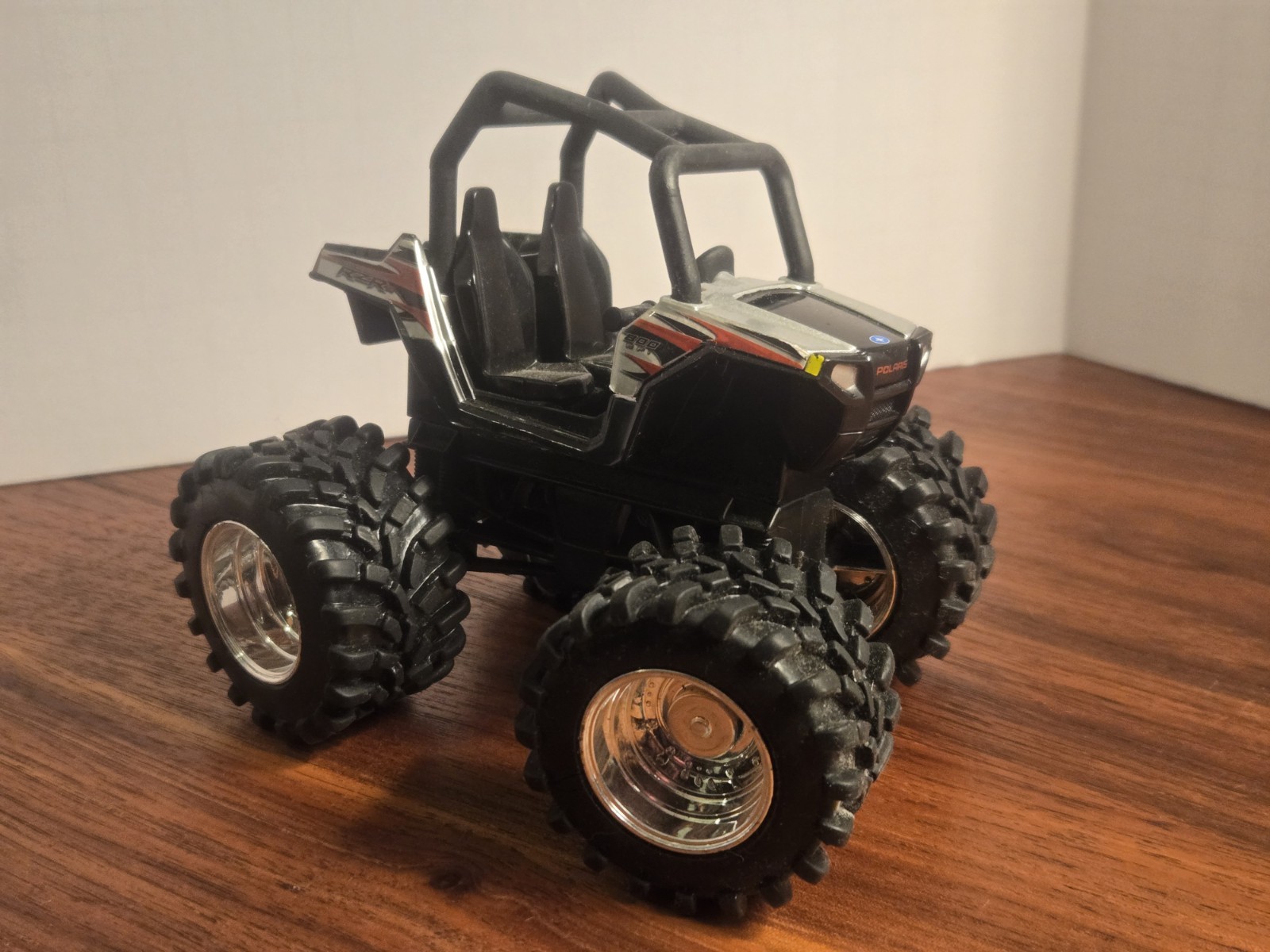 Ertl Tomy Polaris 800 Epi Rzrs Toy Monster Truck