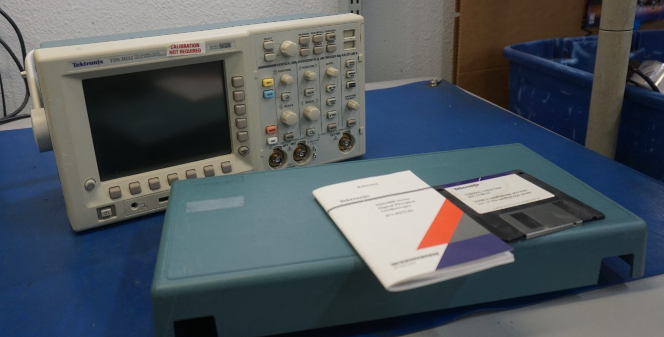 Tektronix TDS3032 Digital Phosphor Oscilloscope, 300 MHz, 2.5 GS/s DPO