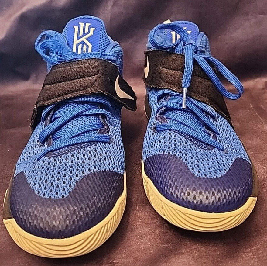 Nike Kyrie 2 Brothethood Blue Youth Size 7 Preowned Needs new shoestrings