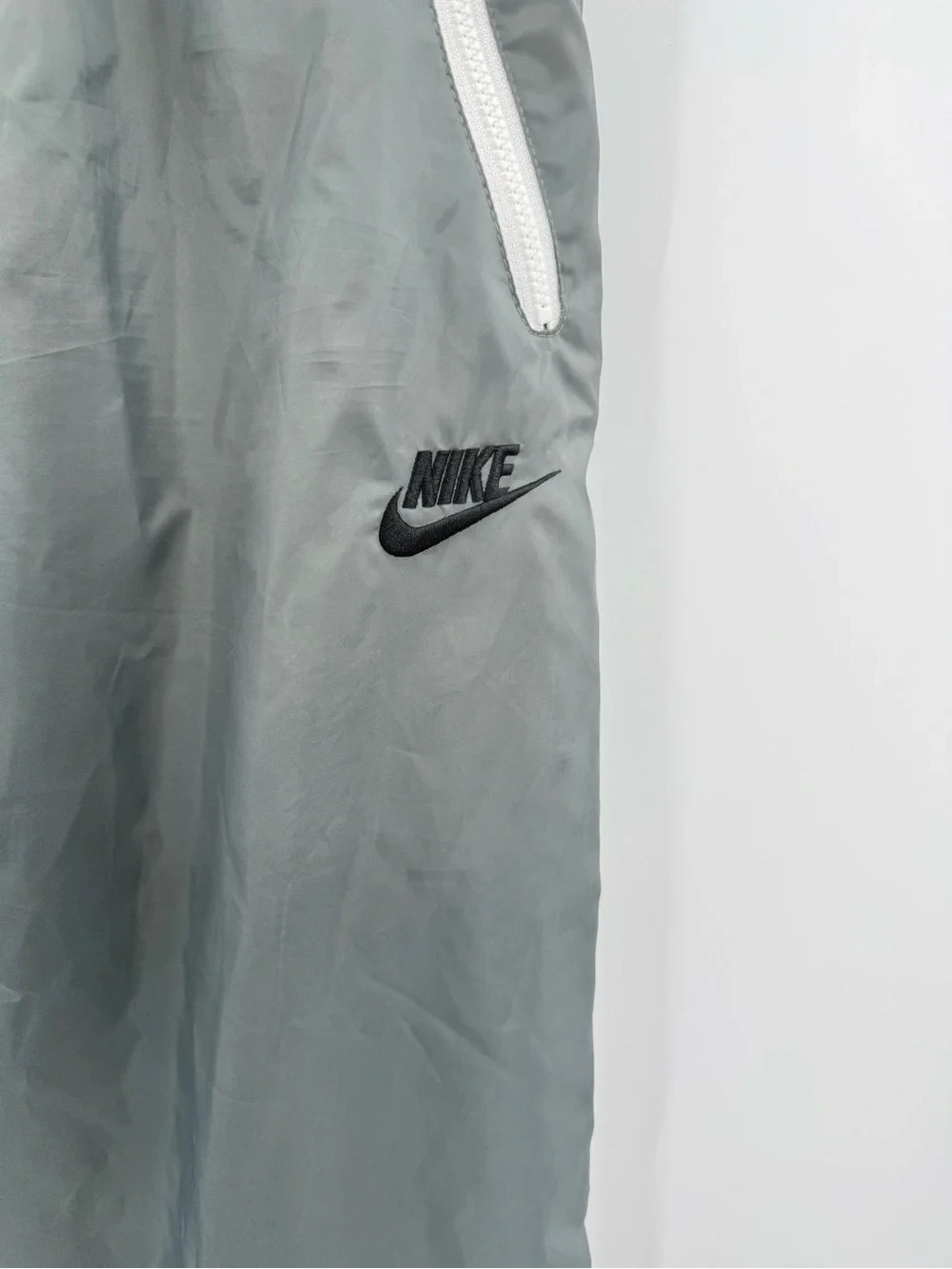 Nike Windrunner Woven Lined Pants DX0653-084 Size Medium Gray