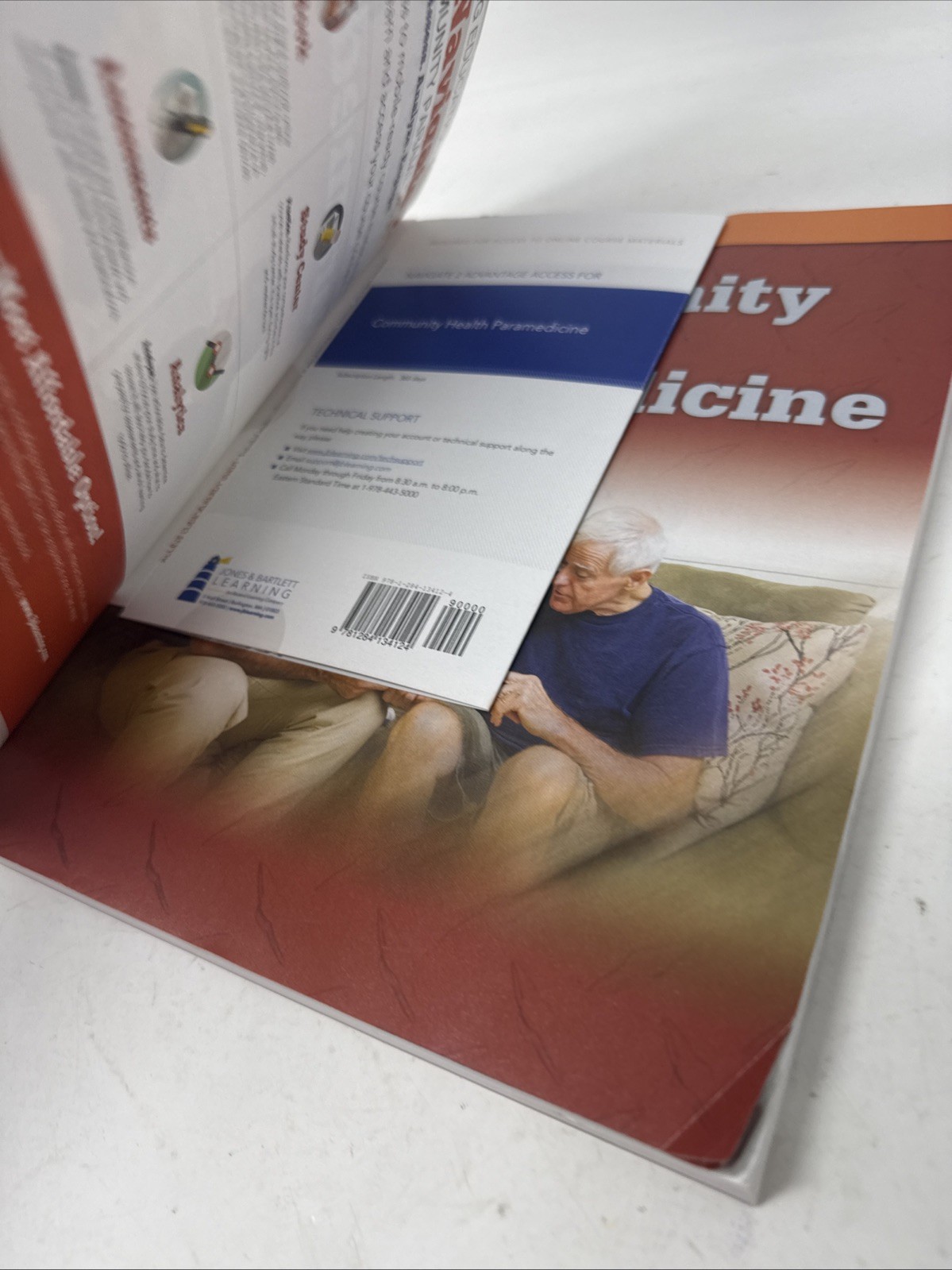 Community Health Paramedicine: Paperback, by AAOS *Good- W/ Access Code