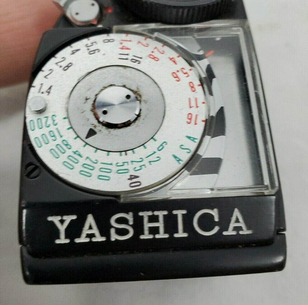 VINTAGE YASHICA No.2175 Camera/Flash Shoe Part