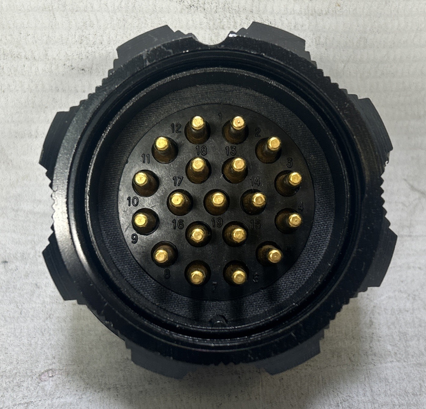 Amphenol Socapex Circular Connector, 19 Contacts, Panel Mount, Socket, Male