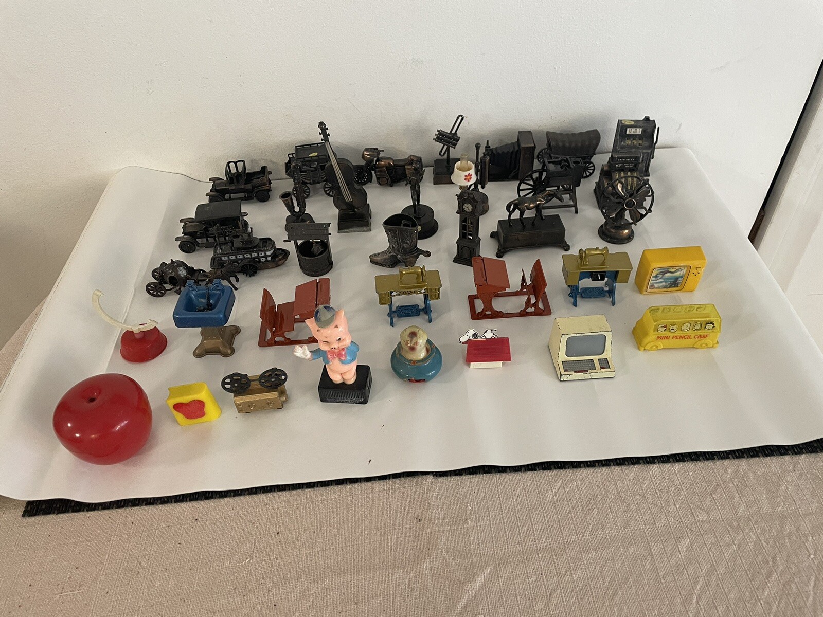 Antique Vintage Huge Lot of 36 Die Cast Metal & Plastic Pencil Sharpeners