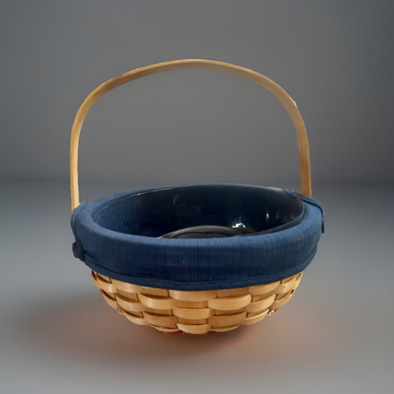 Tasket Renaissance Slat Basket with Cloth & Plastic Liner **NEW**