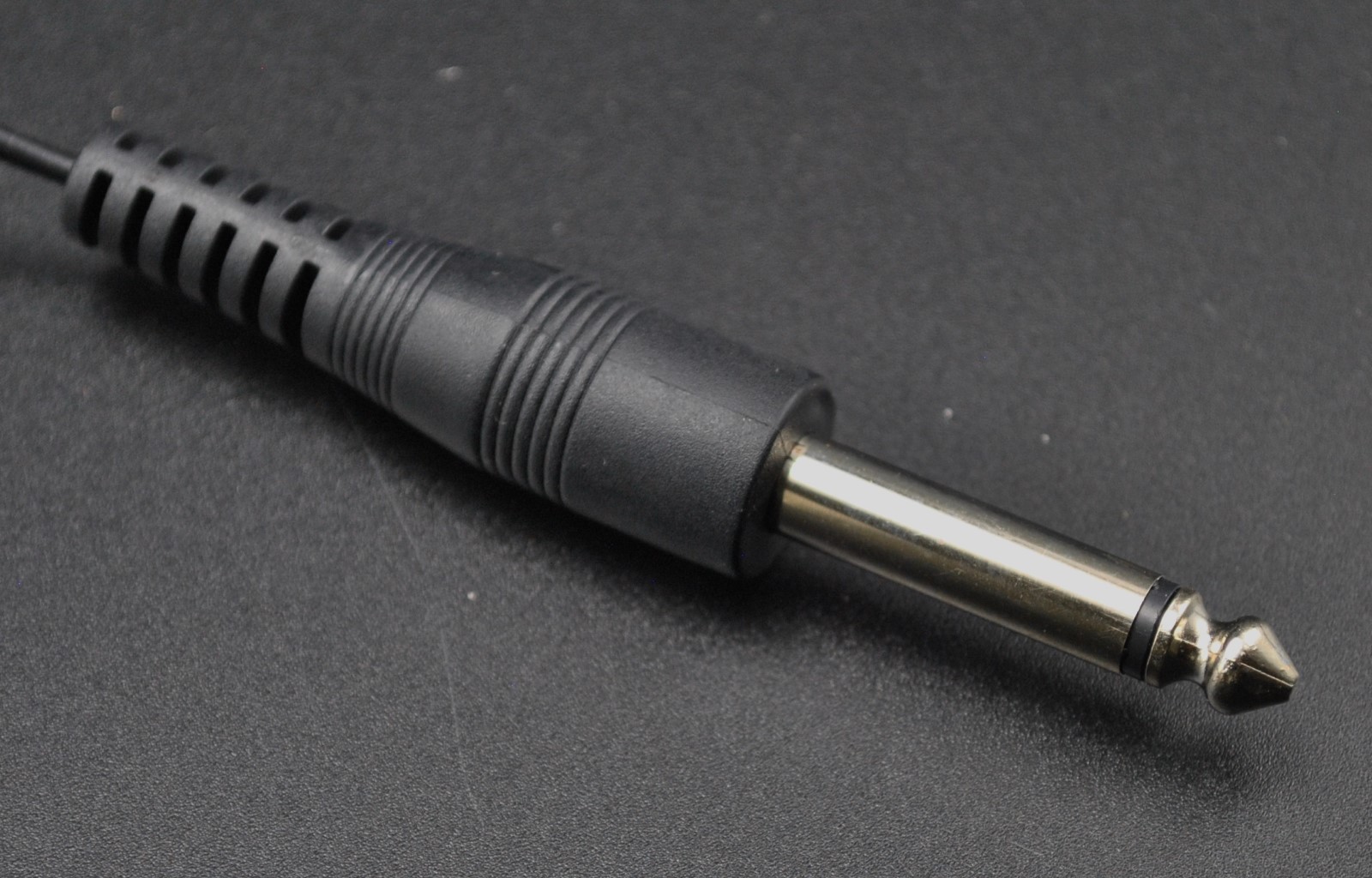 Pick up cable for tuning or recording guitars violins mandolin