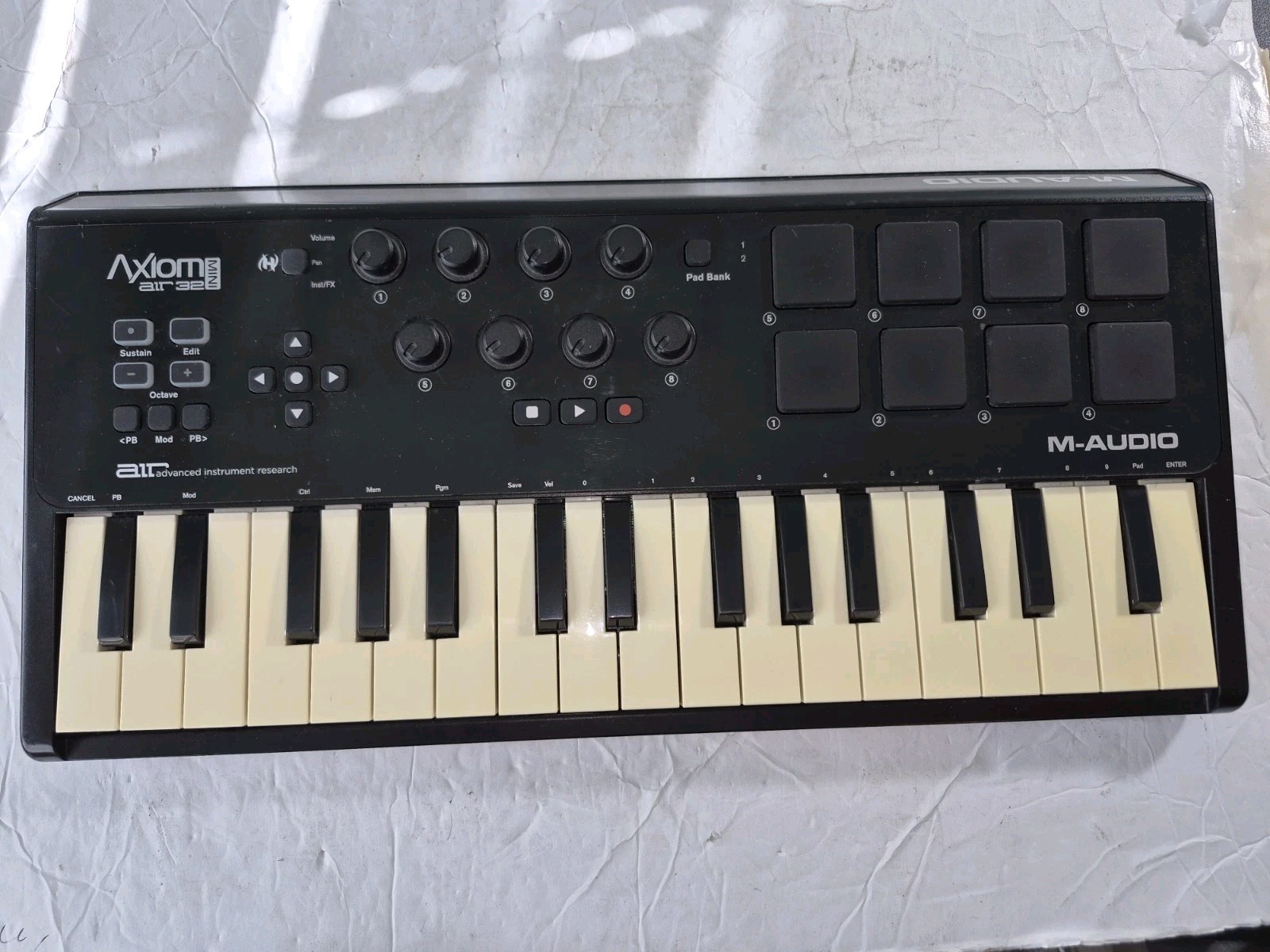 M-Audio Axiom Air Mini 32 USB Midi Controller (No USB Mini-B Cable)