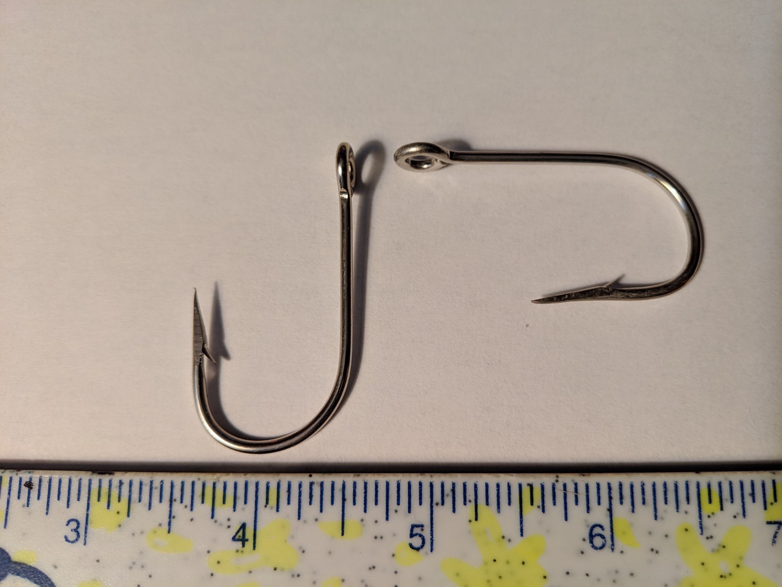 25 - 6/0 EAGLE CLAW NICKEL PLATED SIWASH (SALMON) HOOKS WITH CLOSED EYES