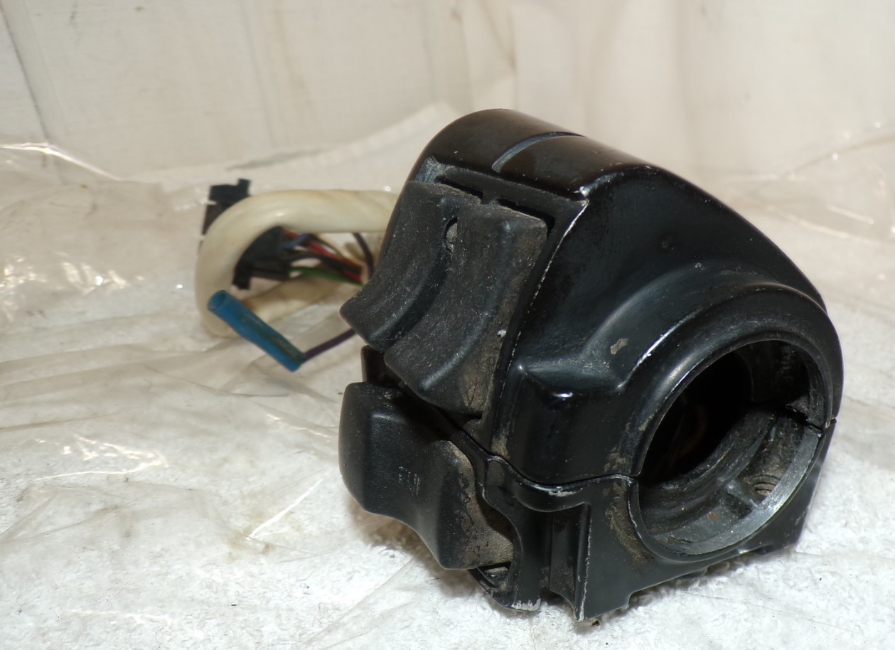 84 Harley Electra Glide FLHTC Right Start Stop Switch Assembly OEM 70219-87