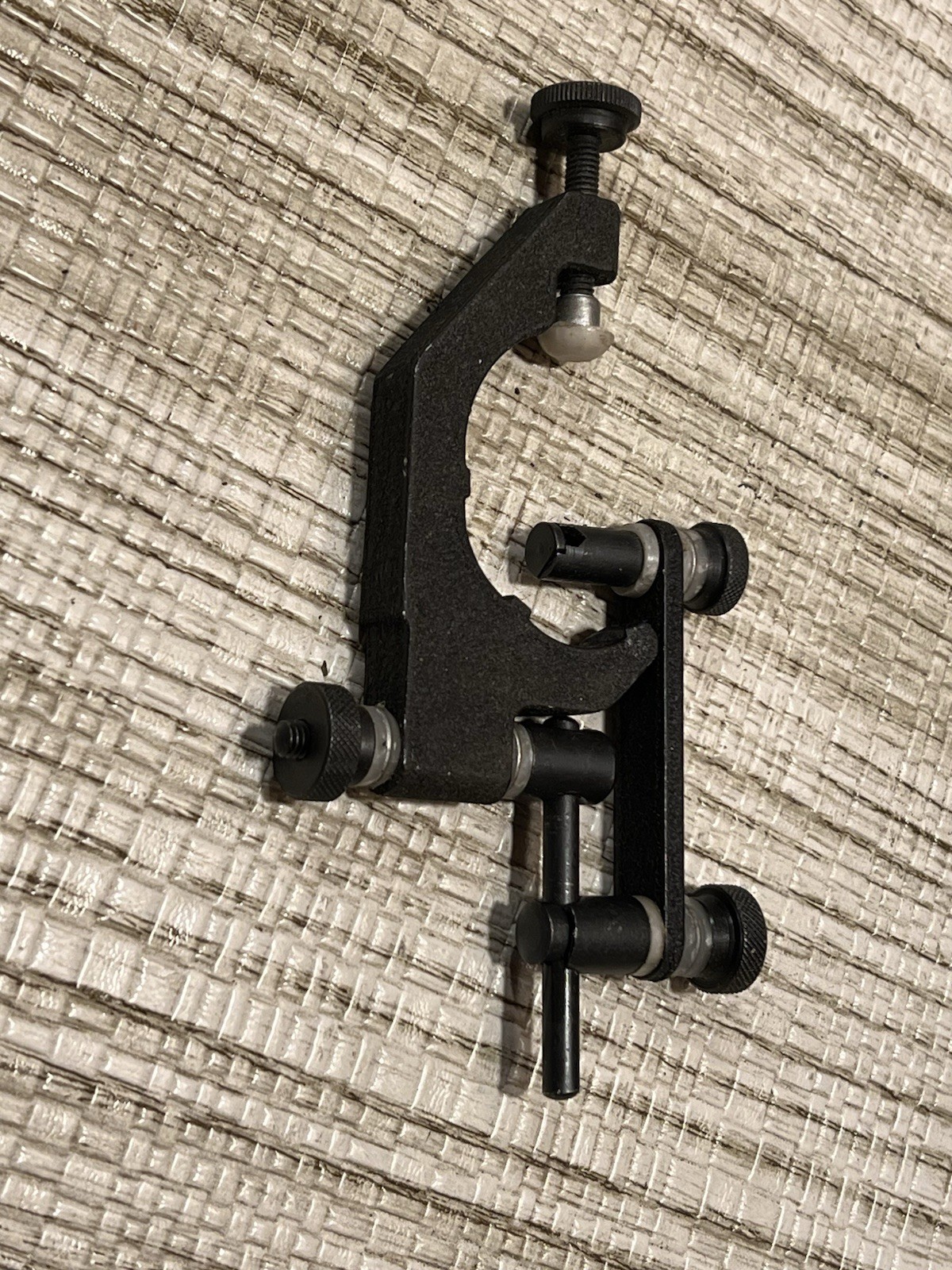 Universal Indicator Holder