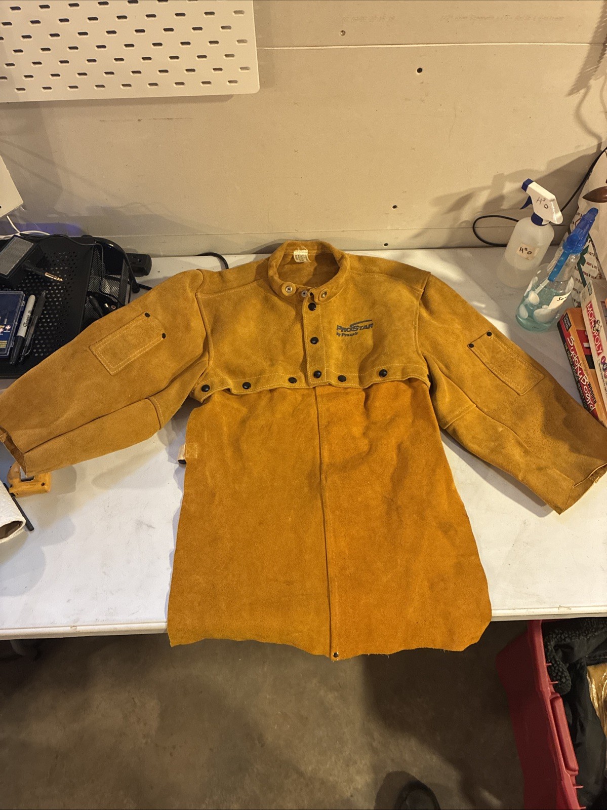 Prostar Praxair Size L Welding Jacket/Apron split cowhide Flame Resistant