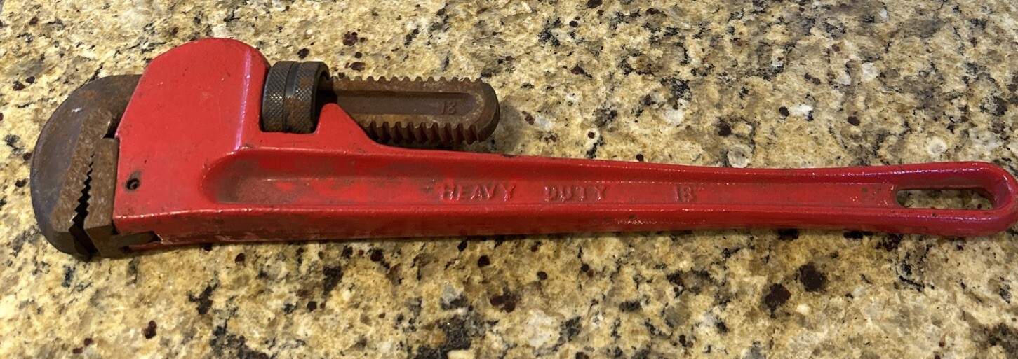 18” PIPE WRENCH HEAVY DUTY PLUMBER TOOLS.