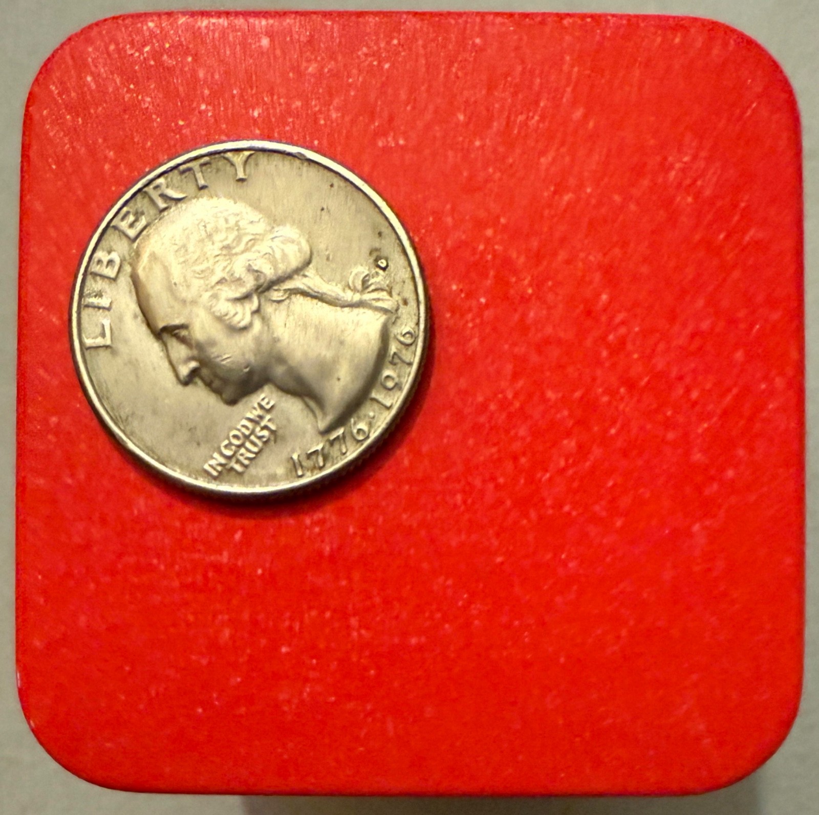 CHRISTMAS GOOSE TIN - Approx. 2 ¼"x2"