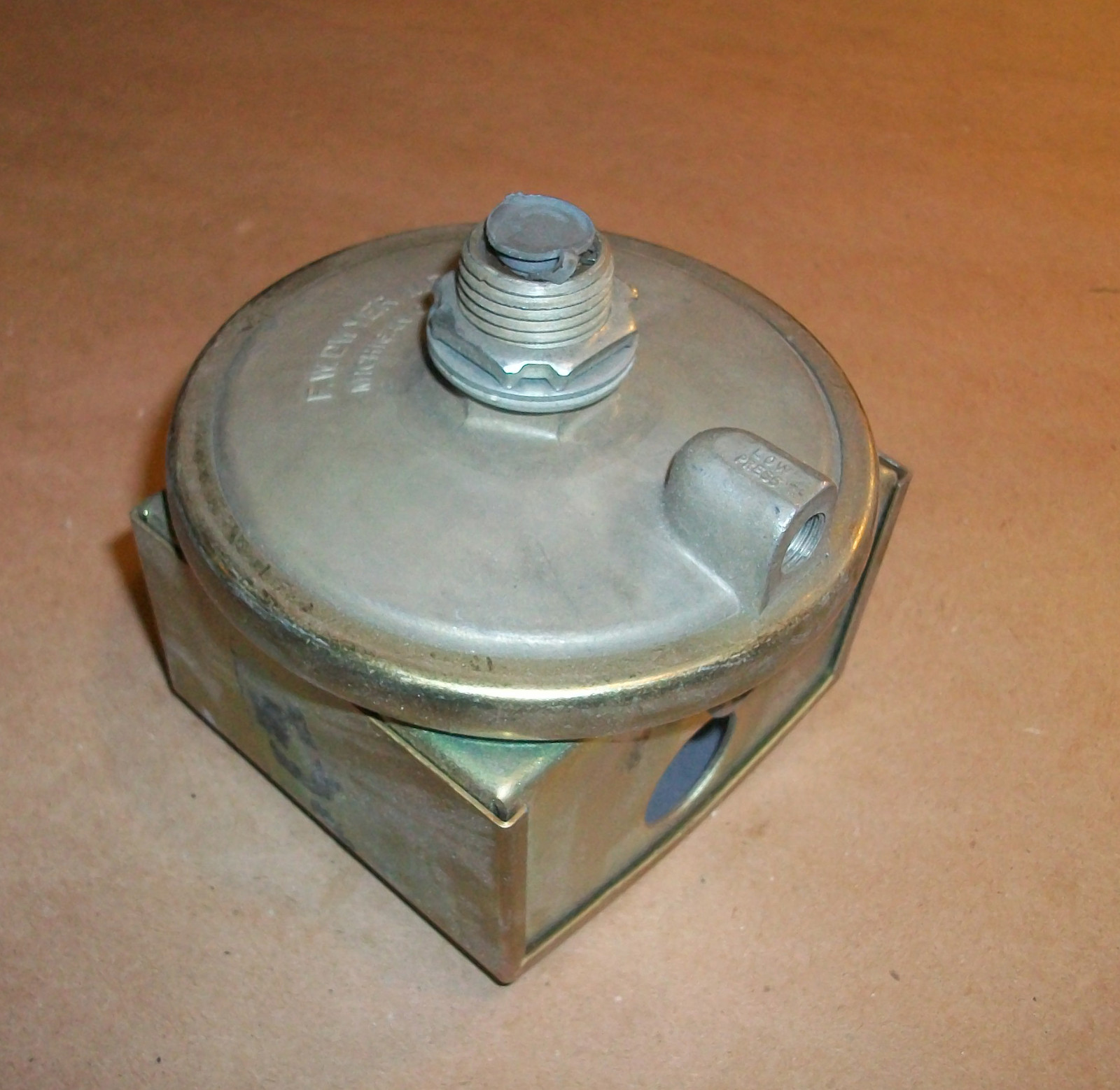 Dwyer Pressure Switch  1823-5   NEW