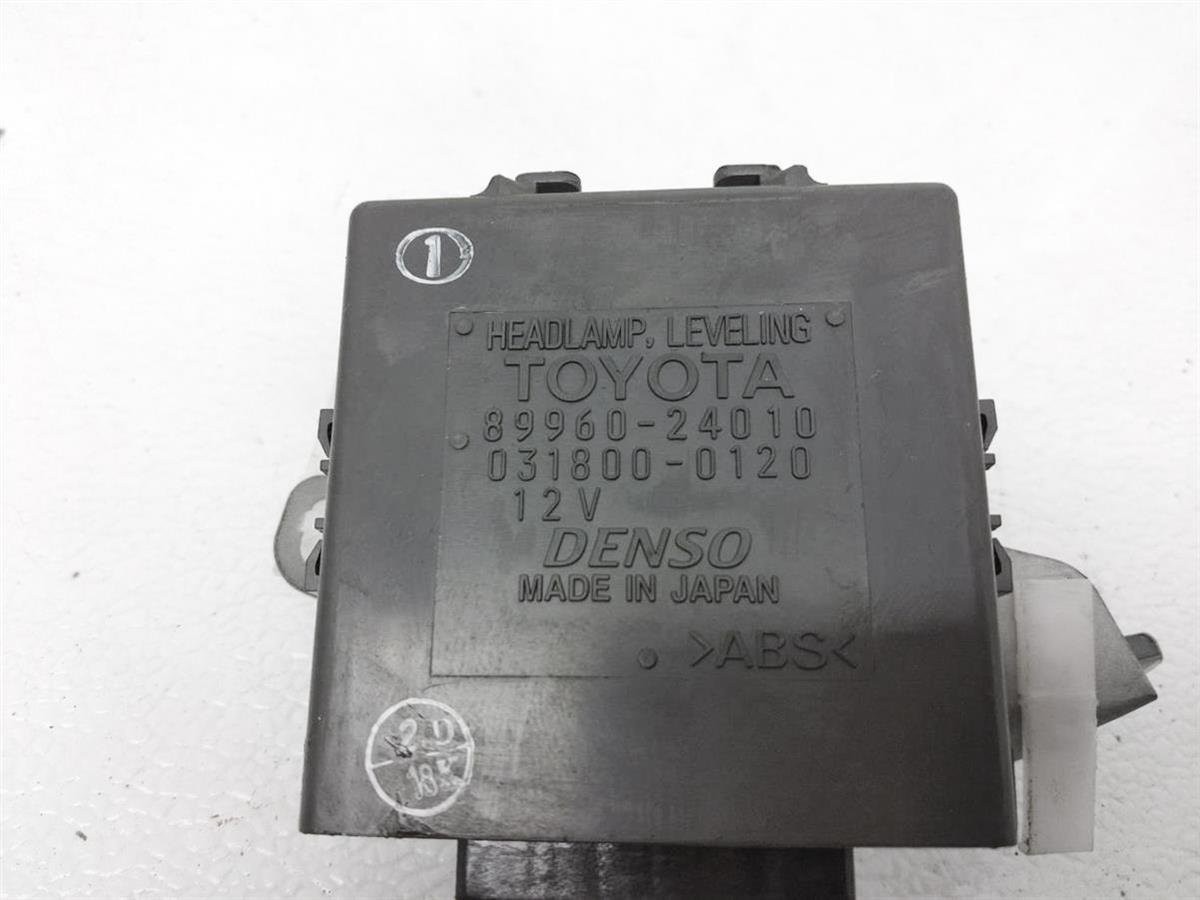 2002-2007 Lexus Sc430 Leveling Module 89960-24010