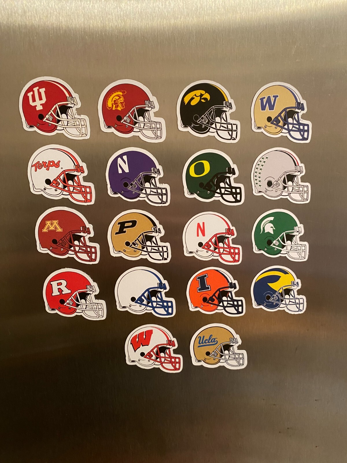 NCAA HELMET SET MAGNETS - BIG 10 Teams - 18 magnets