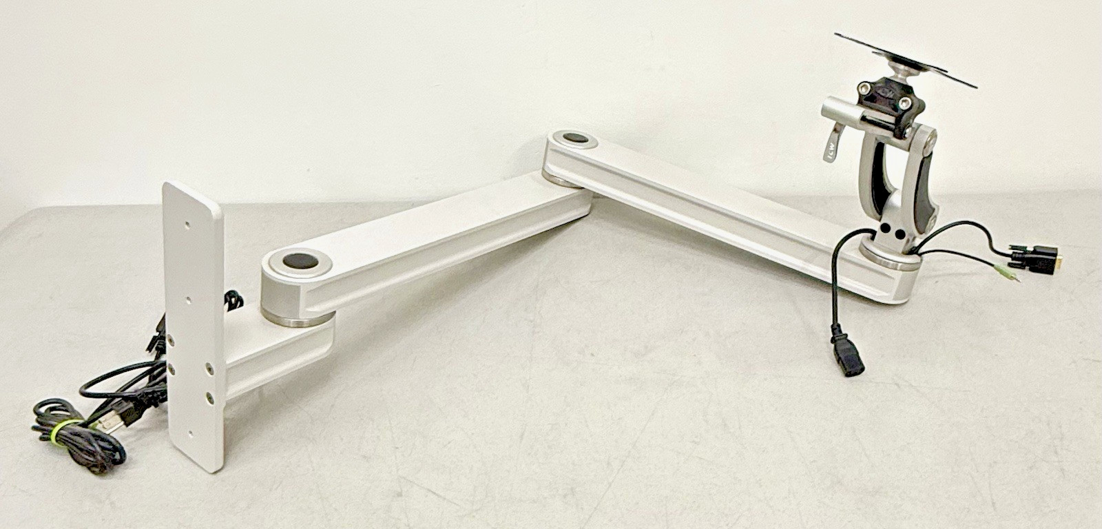 ICW Elite 5220 Double-Arm Wall Mount For LCD Displays
