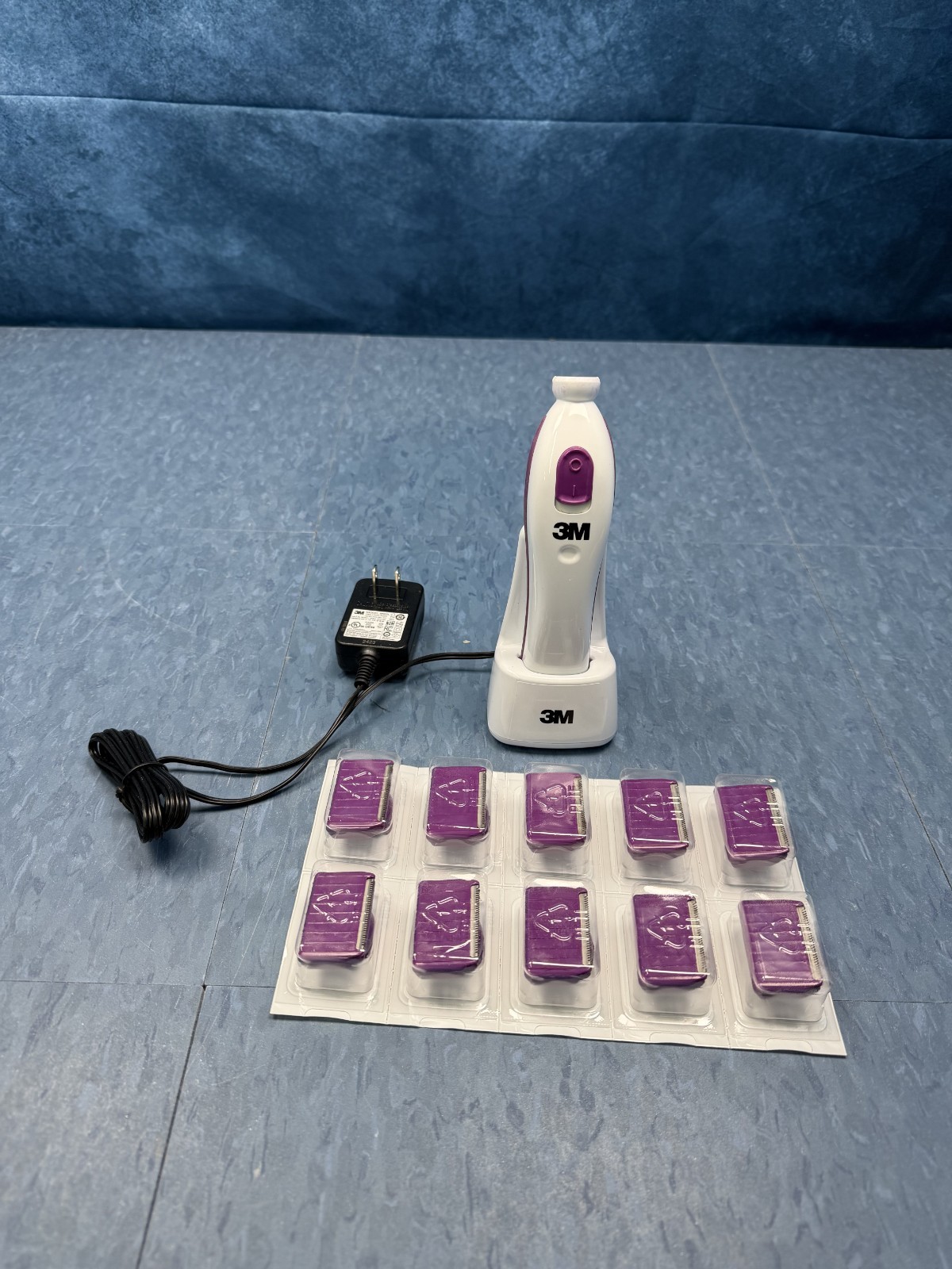 3M 9661L 9661 Surgical Clipper with Charger 10x Blades Free Shipping & Warranty